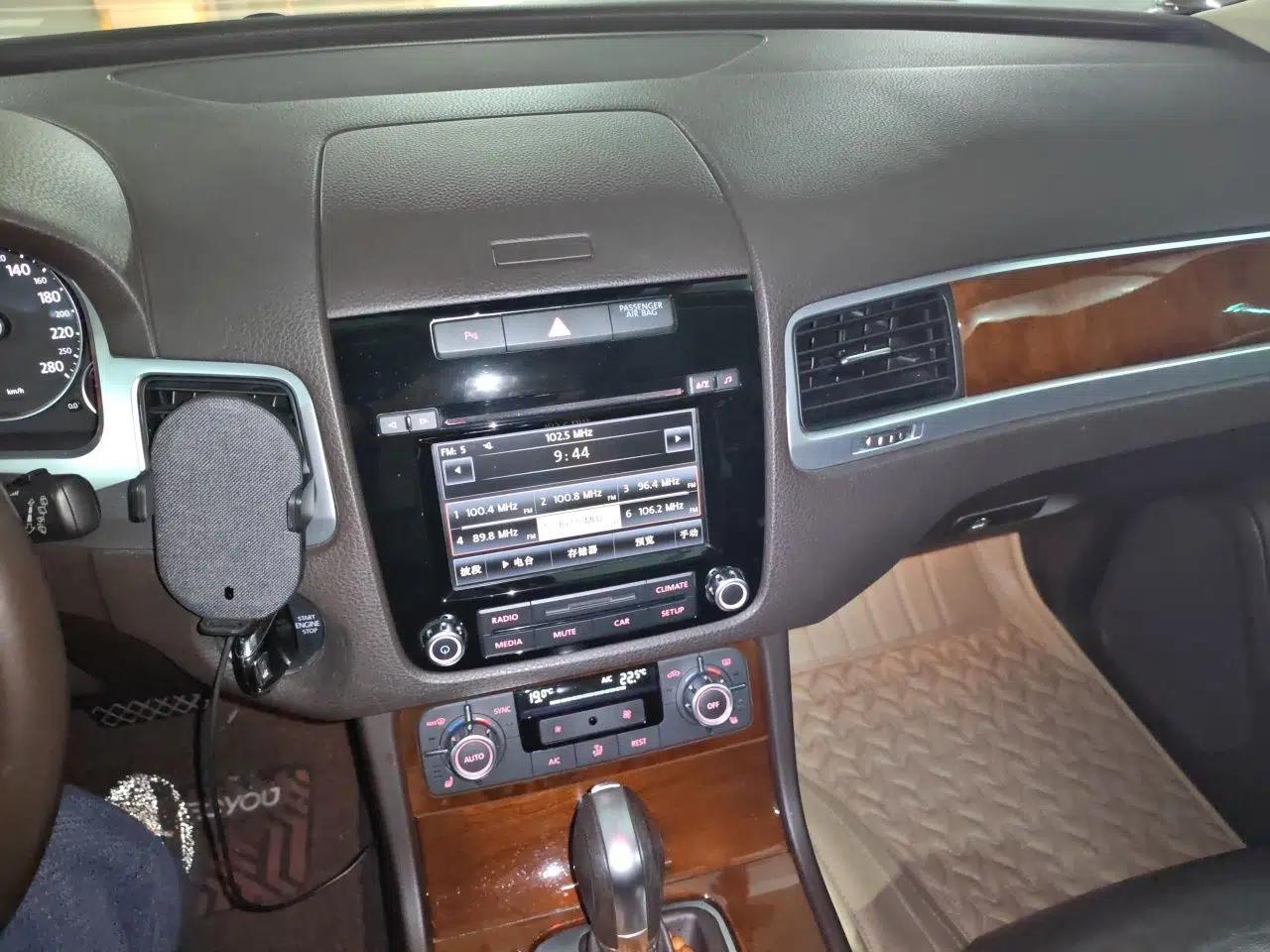 Volkswagen Touareg 2014 3.0 TSI New Edition — миниатюра 14
