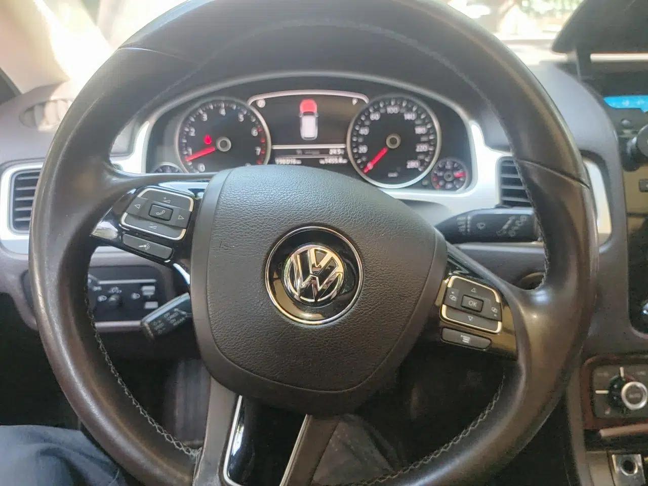 Volkswagen Touareg 2011 3.0 TSI Comfort Version — миниатюра 11