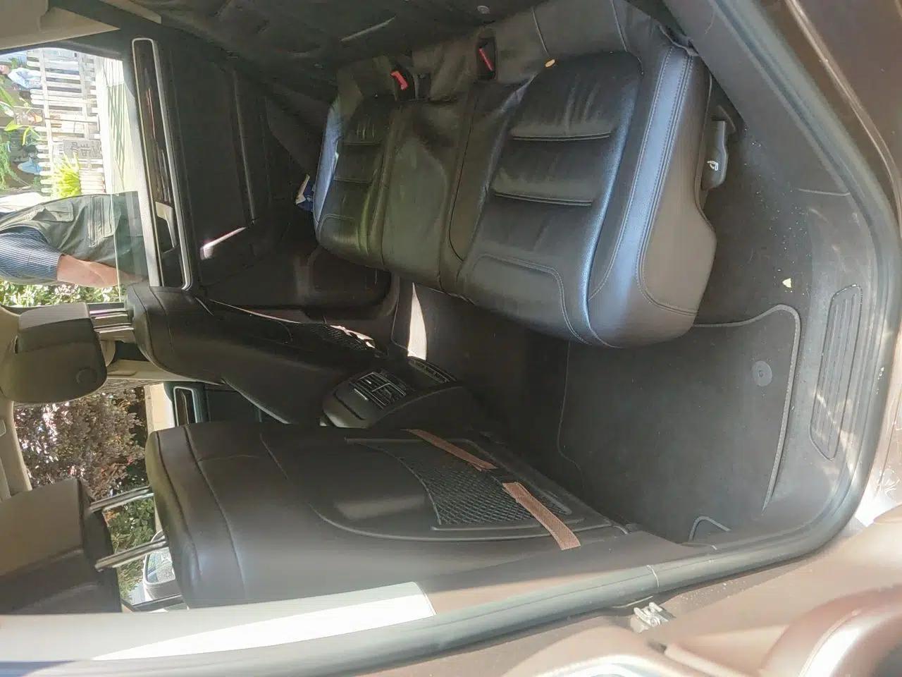 Volkswagen Touareg 2011 3.0 TSI Comfort Version — миниатюра 18