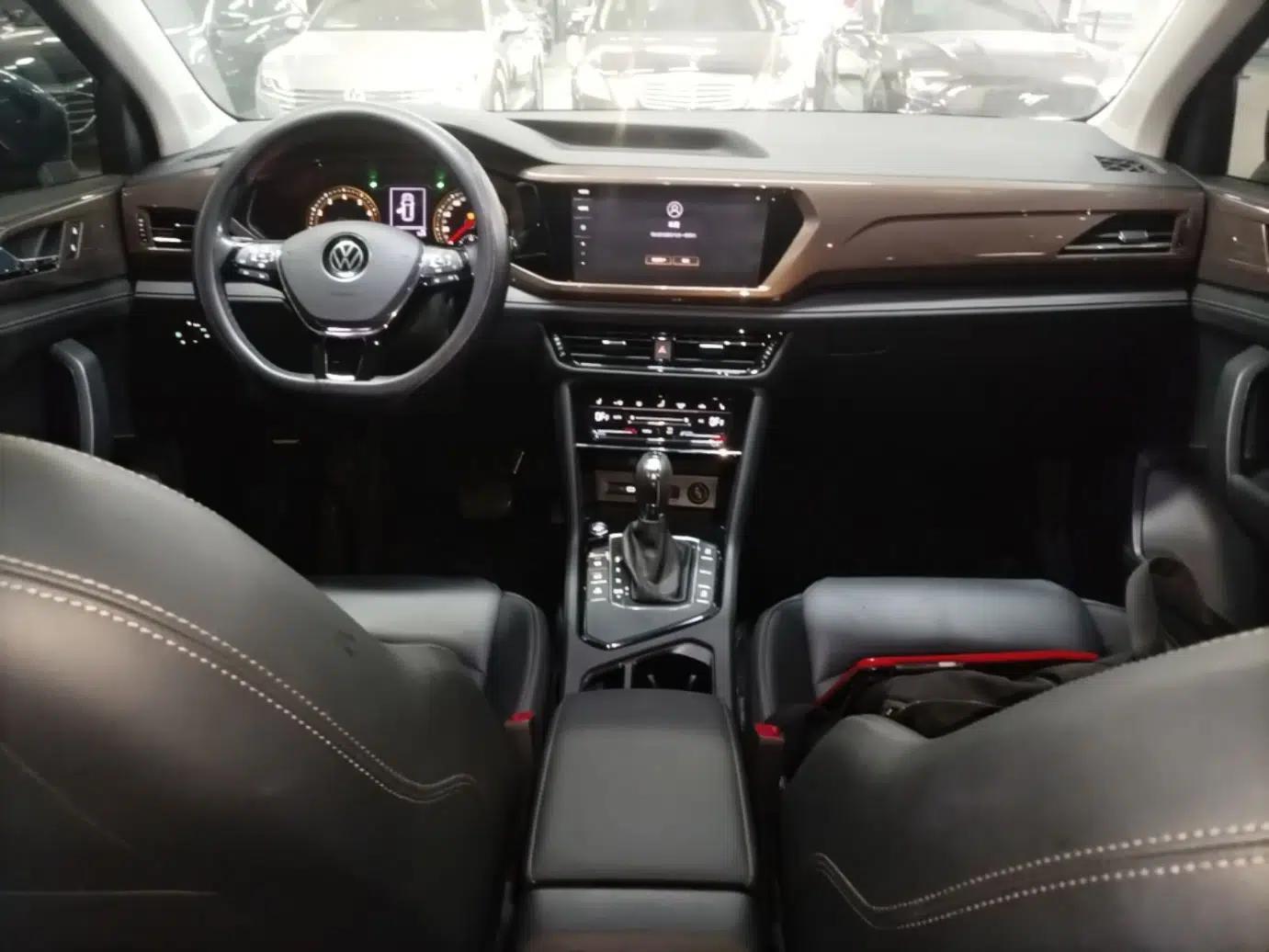 Volkswagen Tharu 2021 280TSI Two-Wheel-Drive Luxury Plus Edition — миниатюра 13