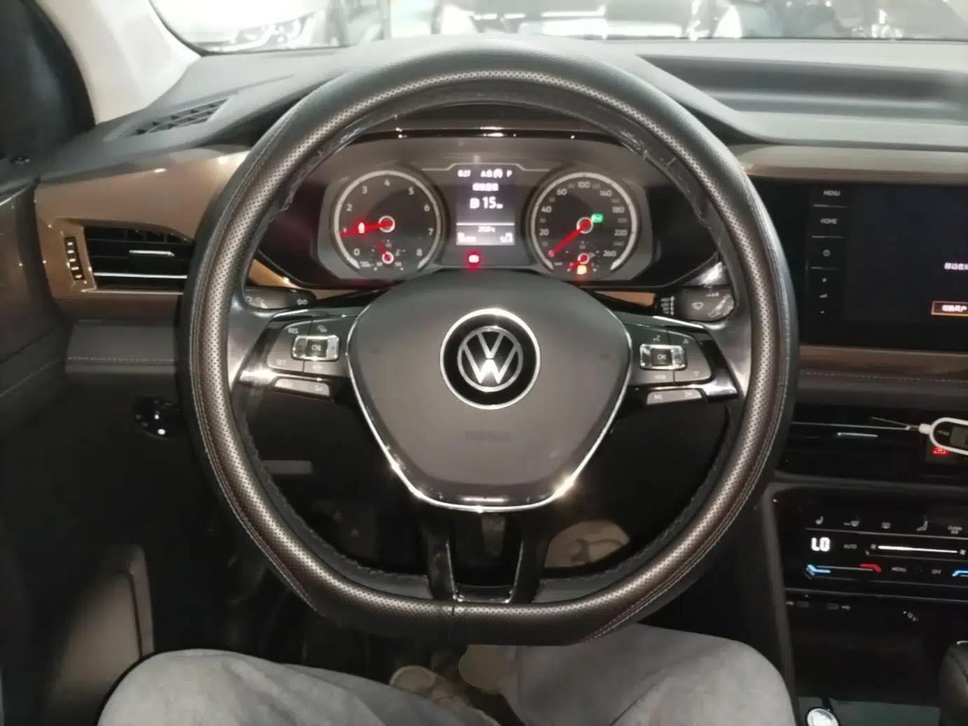 Volkswagen Tharu 2021 280TSI Two-Wheel-Drive Luxury Plus Edition — миниатюра 14