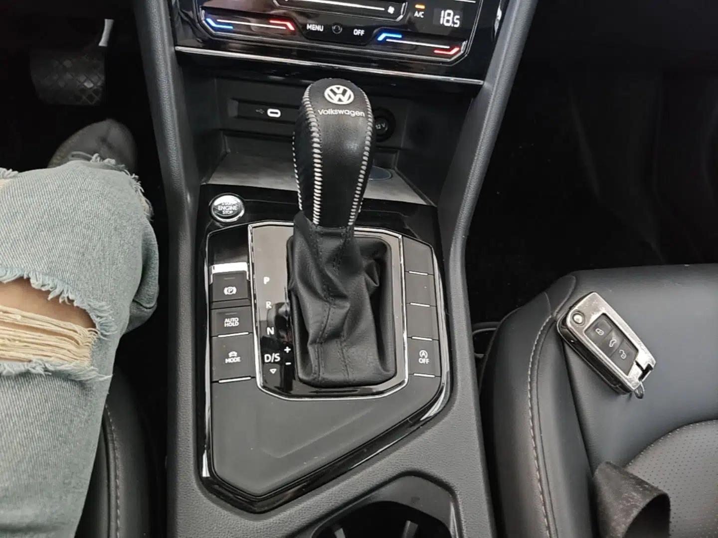 Volkswagen Tharu 2022 280TSI Two-Wheel-Drive Luxury Edition — миниатюра 17