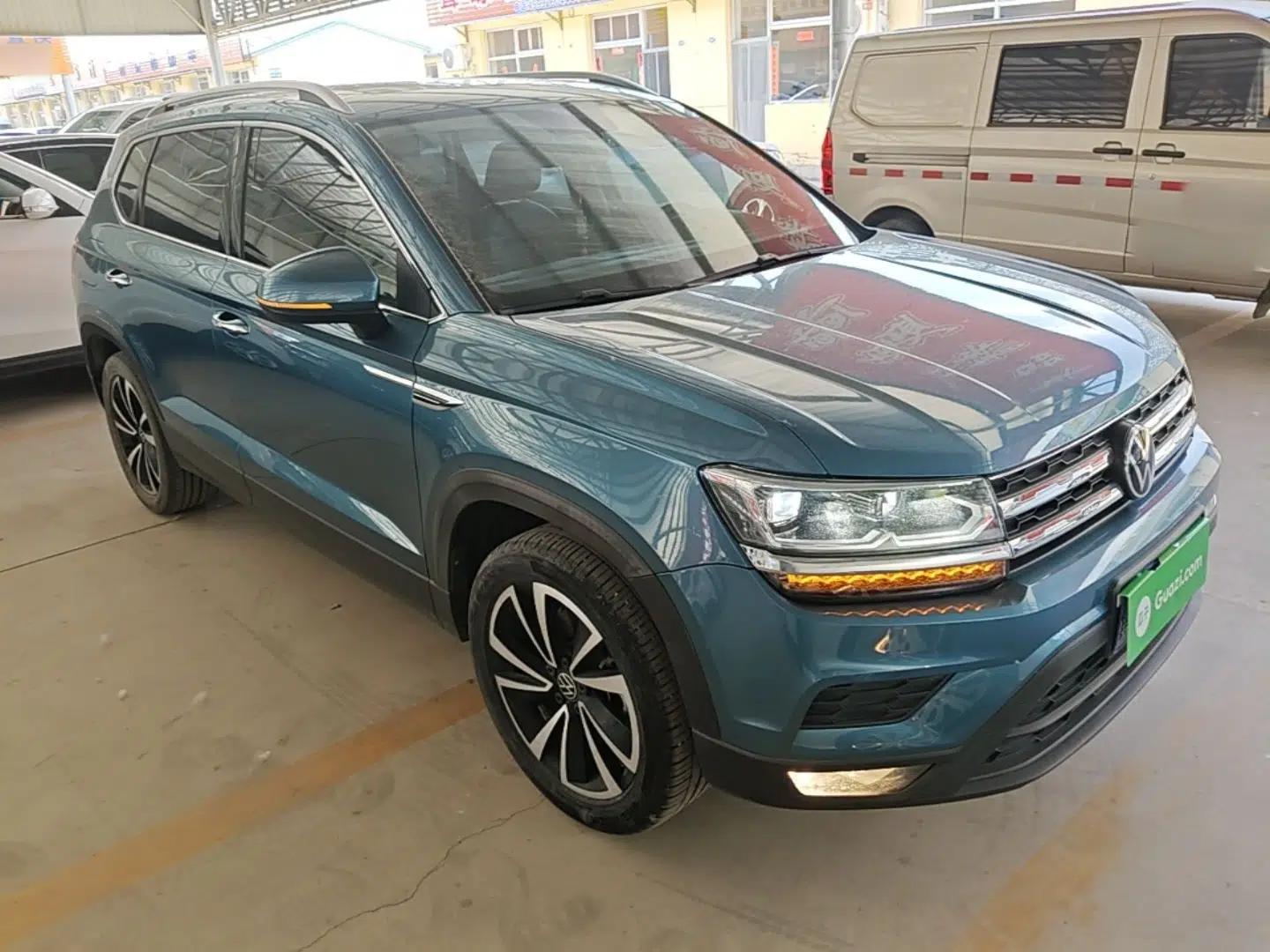 Volkswagen Tharu 2022 280TSI Two-Wheel-Drive Luxury Edition — миниатюра 3