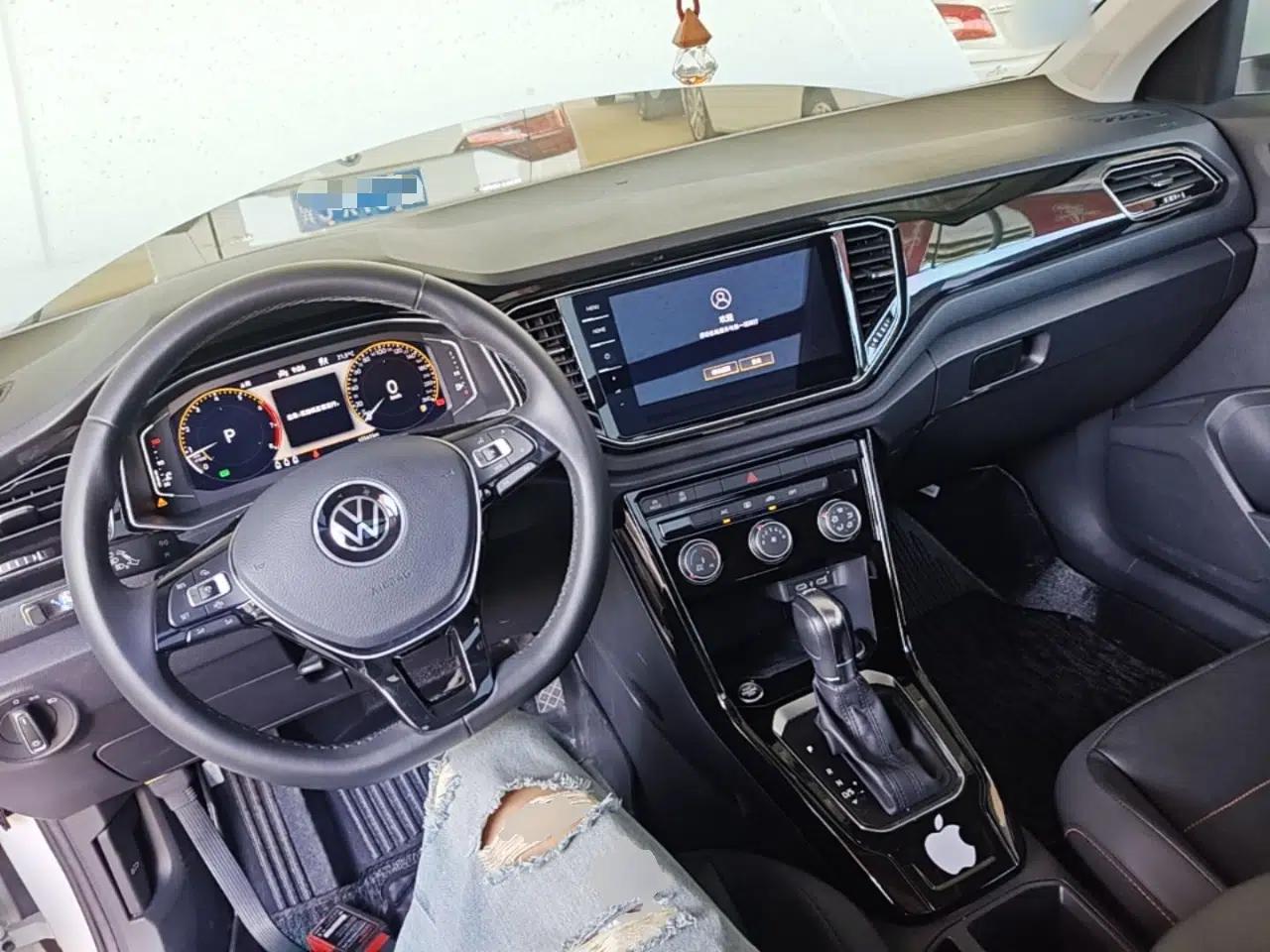 Volkswagen T-ROC 2021 280TSI DSG Two-Wheel Drive Comfort Connect 30th Anniversary Edition — миниатюра 13