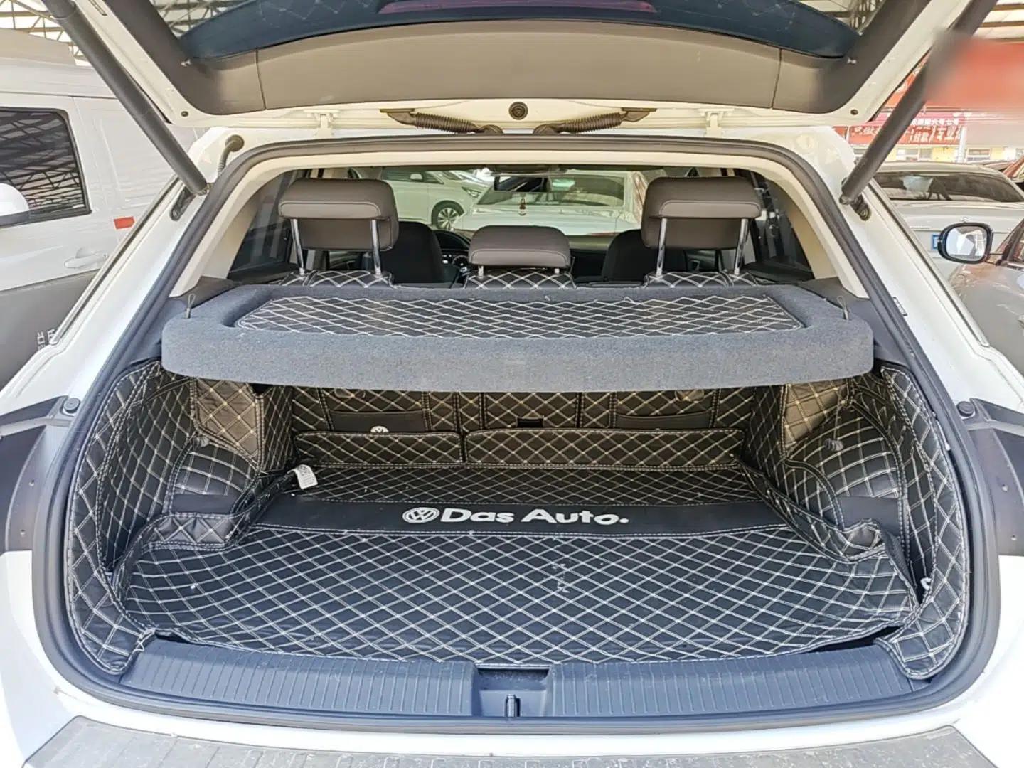 Volkswagen T-ROC 2021 280TSI DSG Two-Wheel Drive Comfort Connect 30th Anniversary Edition — миниатюра 22