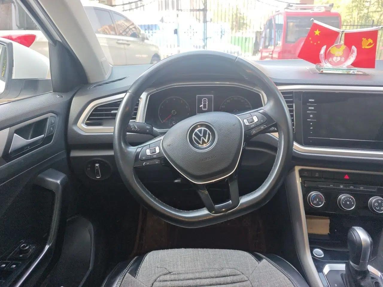Volkswagen T-ROC 2022 280TSI DSG Two-Wheel Drive Elite PLUS — миниатюра 11