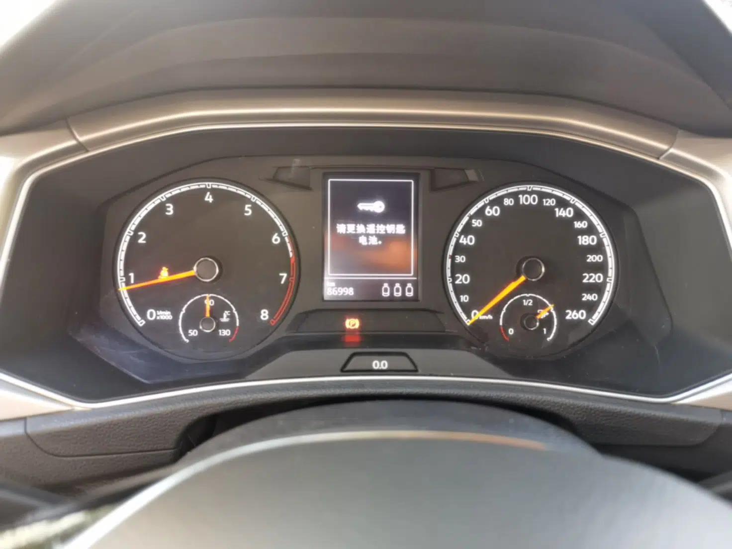 Volkswagen T-ROC 2020 230TSI DSG Two-Wheel Drive Advanced Version — миниатюра 12