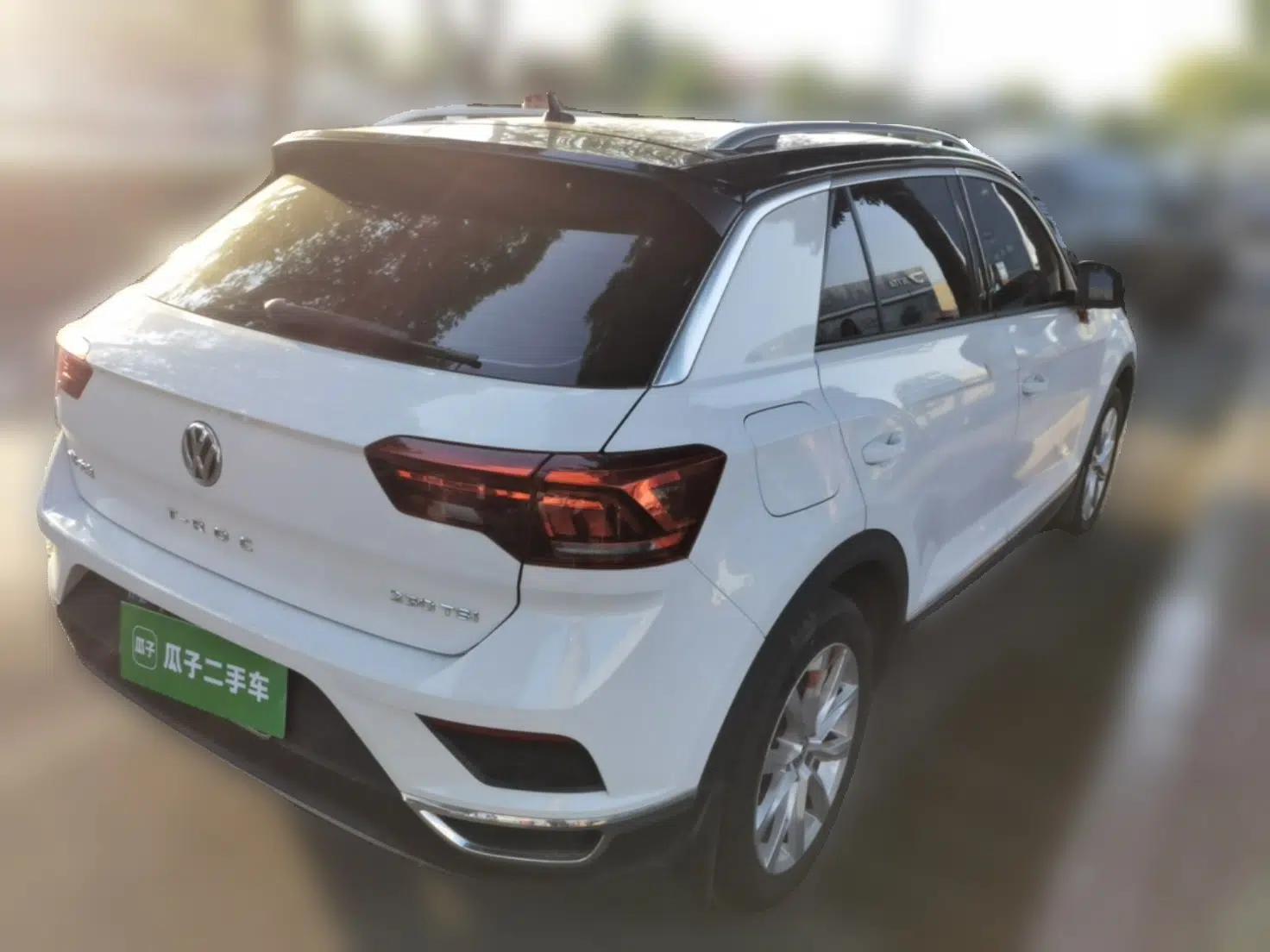 Volkswagen T-ROC 2020 230TSI DSG Two-Wheel Drive Advanced Version — миниатюра 6