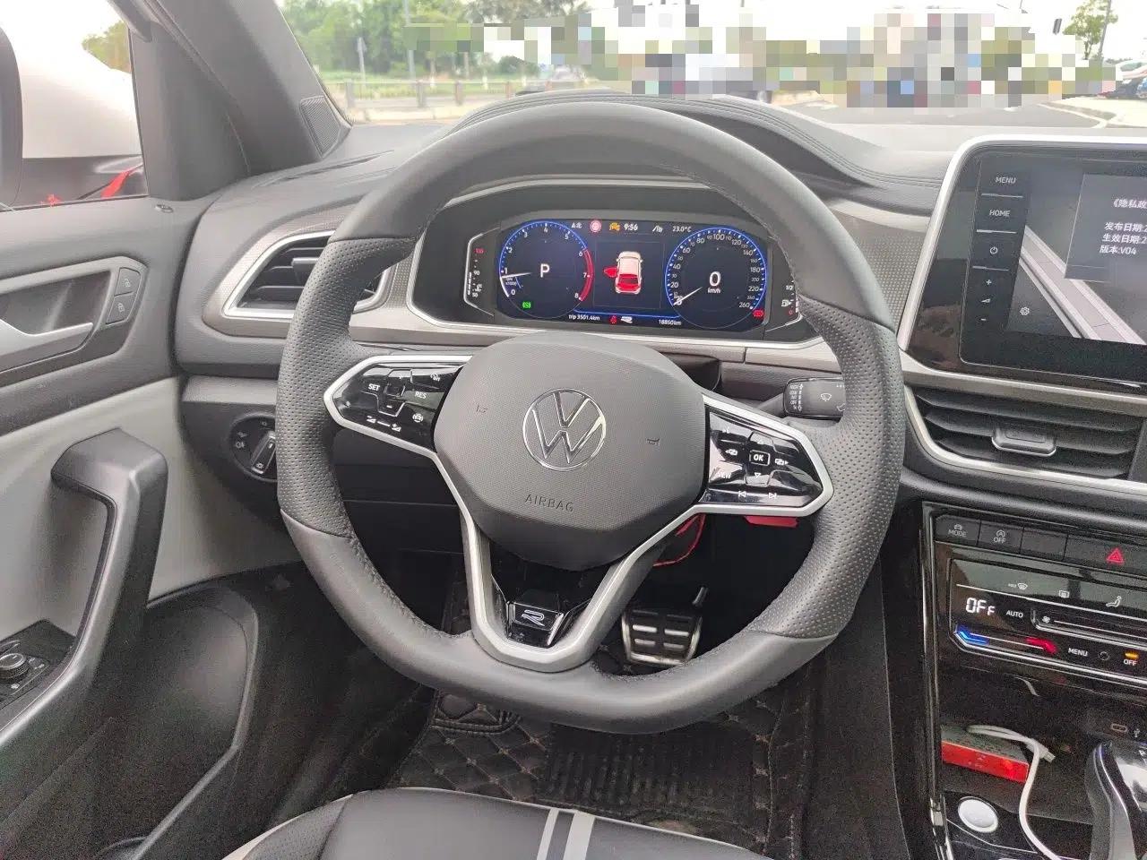 Volkswagen T-ROC 2025 300TSI DSG Two-Wheel Drive Chen Guang Edition — миниатюра 11