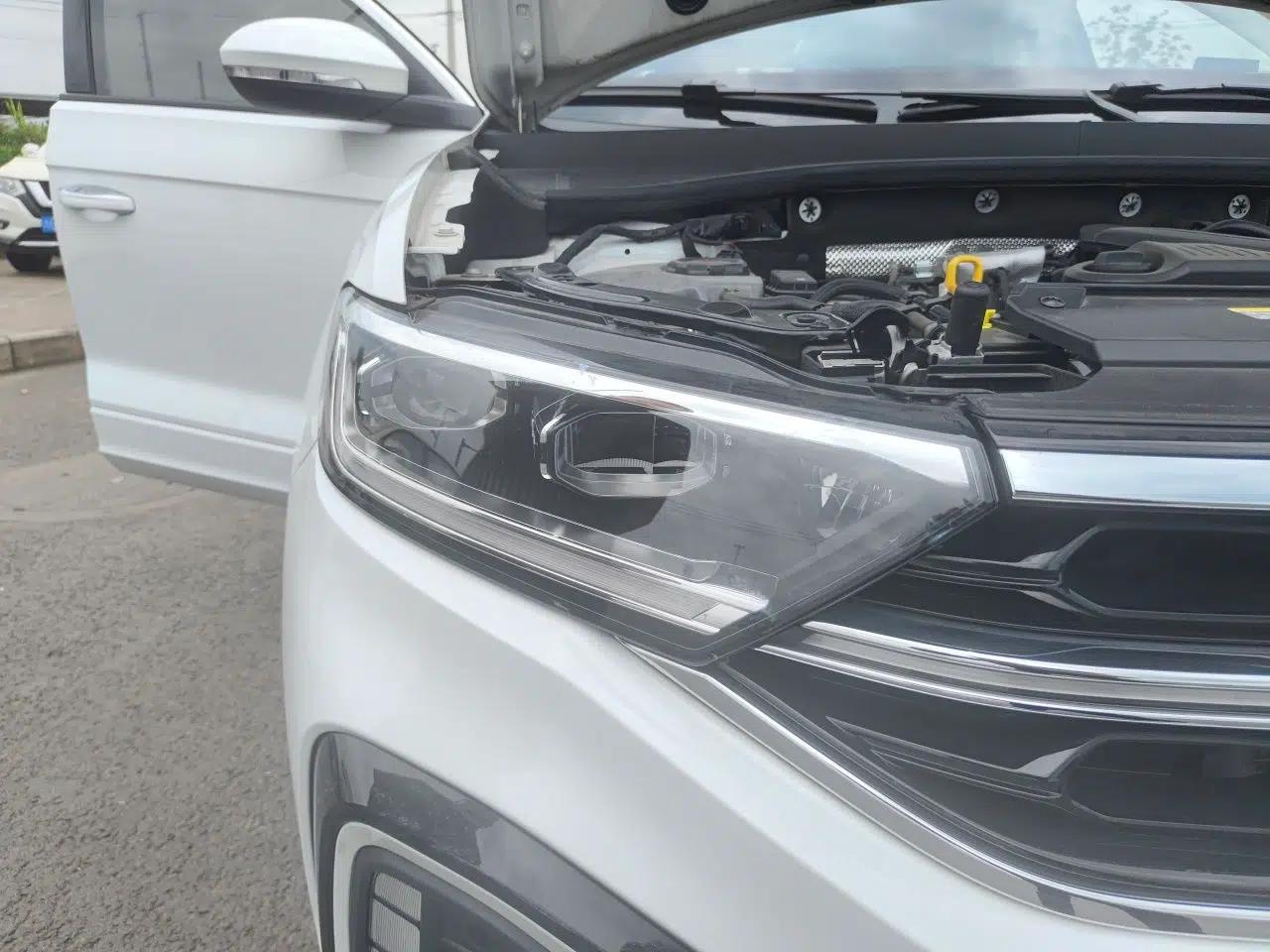 Volkswagen T-ROC 2025 300TSI DSG Two-Wheel Drive Chen Guang Edition — миниатюра 7