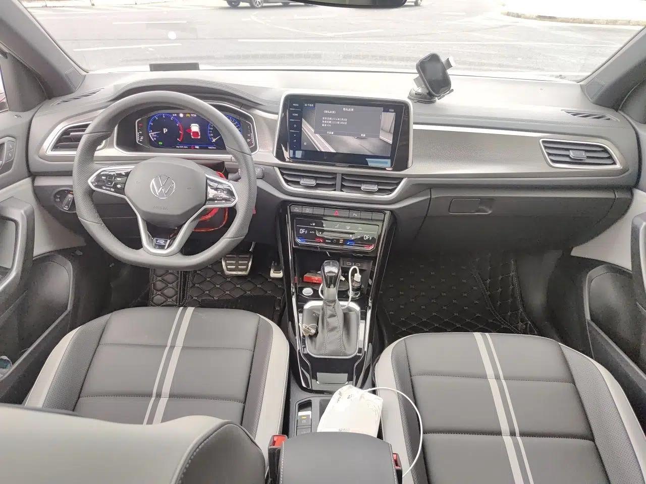 Volkswagen T-ROC 2025 300TSI DSG Two-Wheel Drive Chen Guang Edition — миниатюра 10