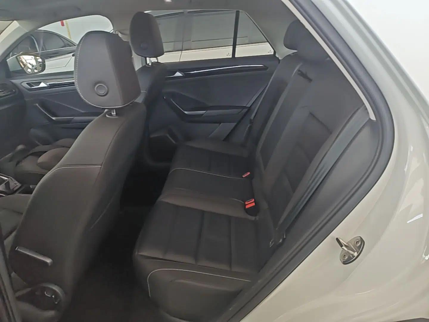 Volkswagen T-ROC 2021 280TSI DSG Two-Wheel Drive Comfort Connect Edition — миниатюра 20