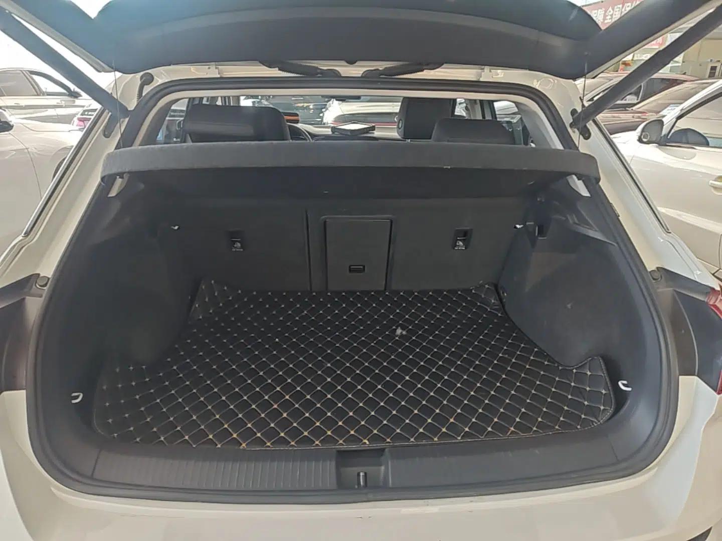 Volkswagen T-ROC 2021 280TSI DSG Two-Wheel Drive Comfort Connect Edition — миниатюра 22