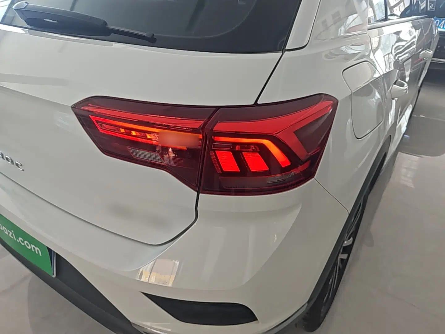 Volkswagen T-ROC 2021 280TSI DSG Two-Wheel Drive Comfort Connect Edition — миниатюра 7