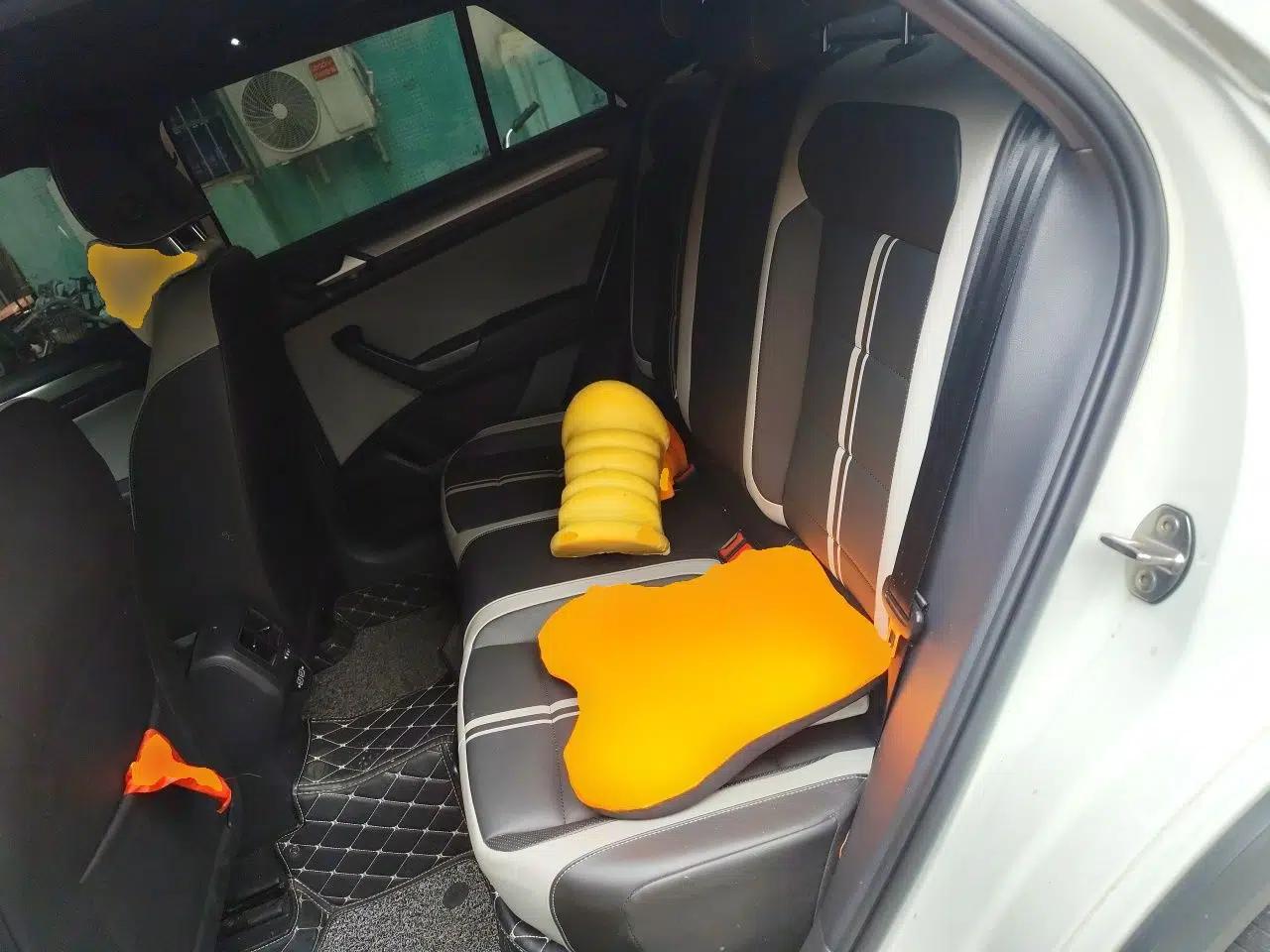 Volkswagen T-ROC 2023 300TSI DSG Two-Wheel-Drive Chen Guang Edition — миниатюра 18