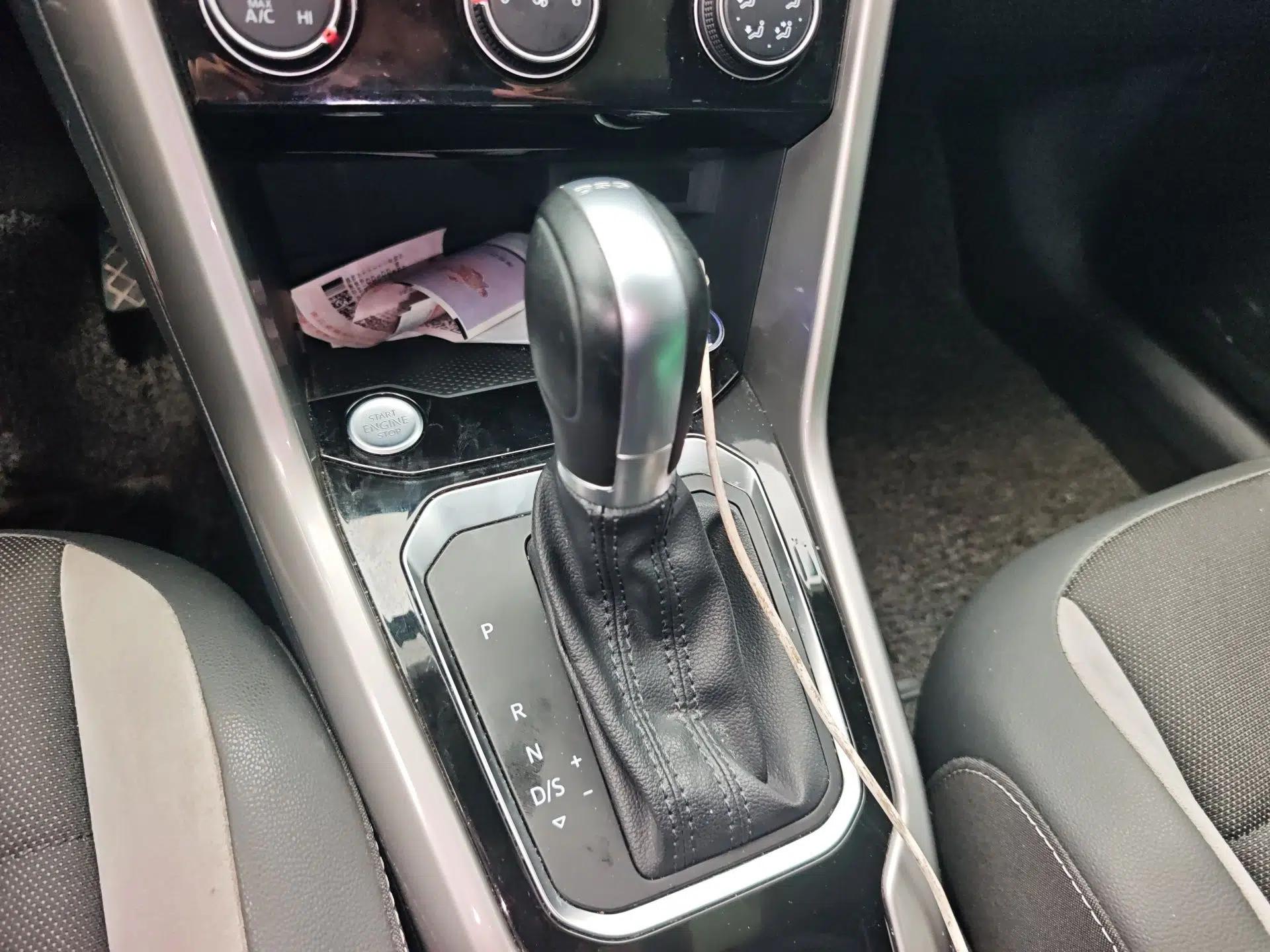Volkswagen T-ROC 2022 280TSI DSG Two-Wheel Drive Elite PLUS — миниатюра 13
