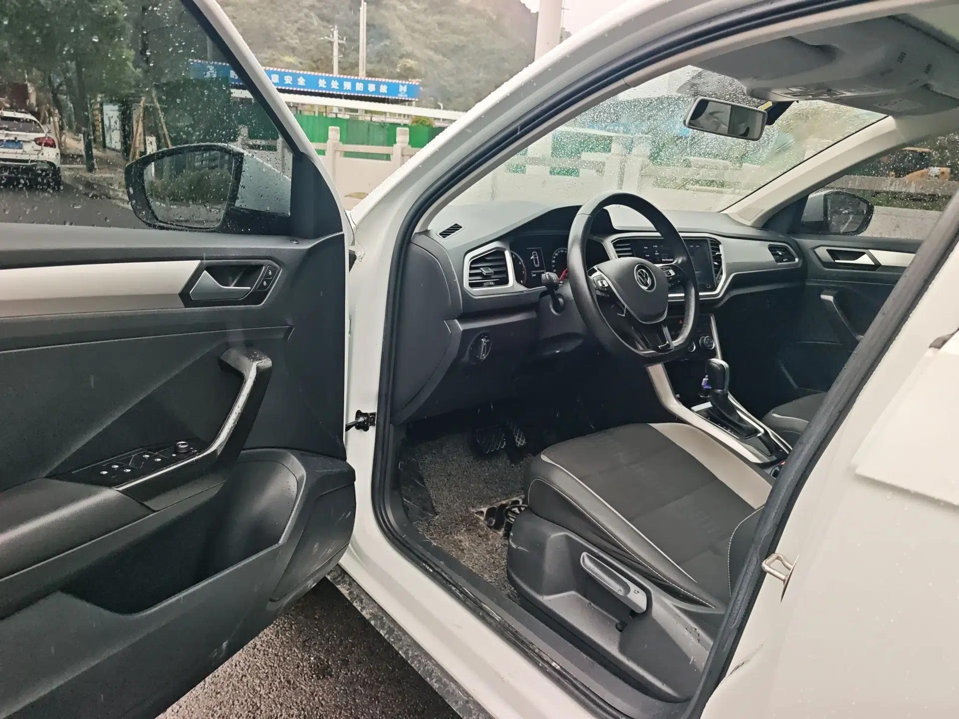 Volkswagen T-ROC 2022 280TSI DSG Two-Wheel Drive Elite PLUS — миниатюра 19