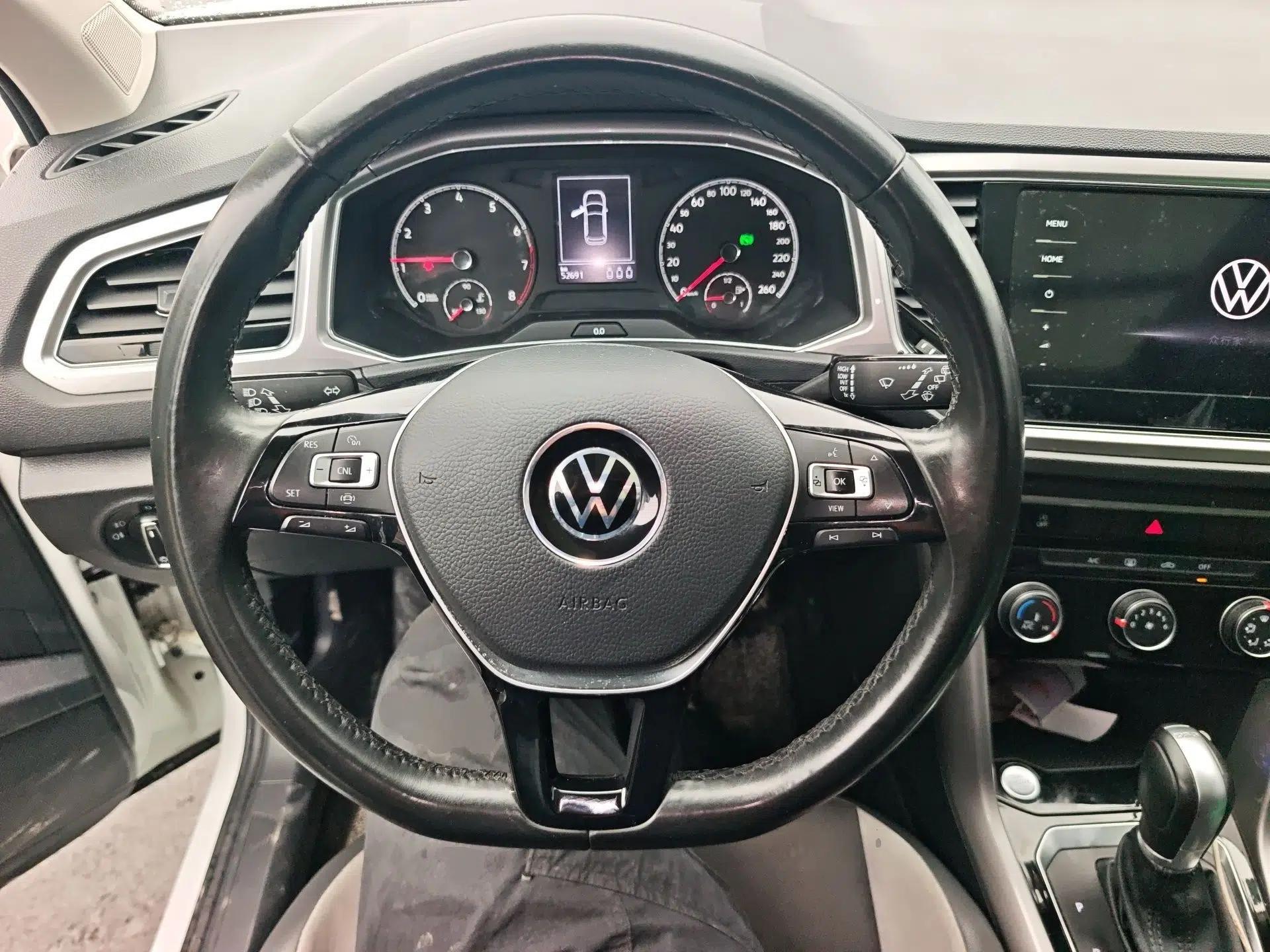 Volkswagen T-ROC 2022 280TSI DSG Two-Wheel Drive Elite PLUS — миниатюра 9