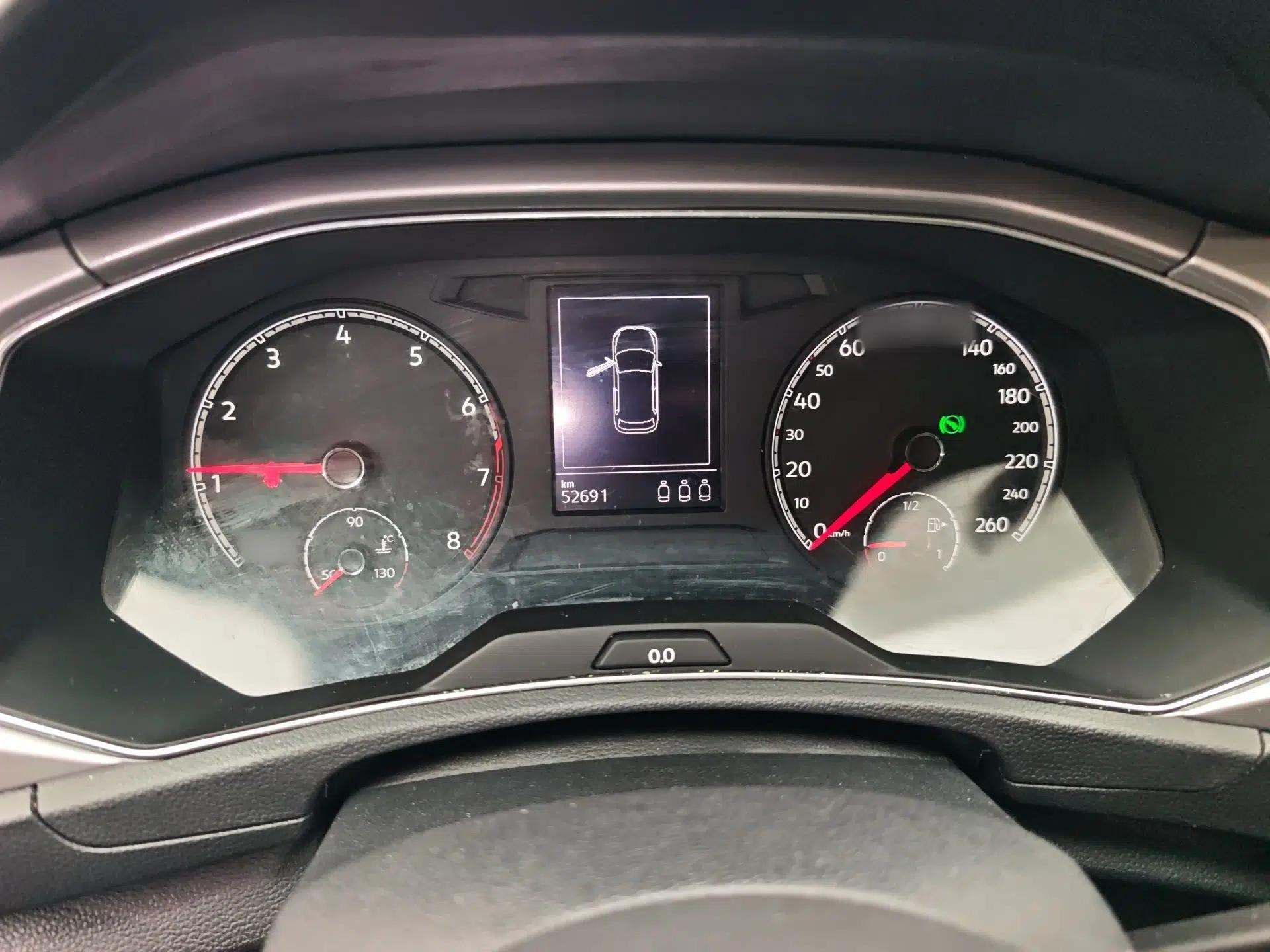 Volkswagen T-ROC 2022 280TSI DSG Two-Wheel Drive Elite PLUS — миниатюра 10