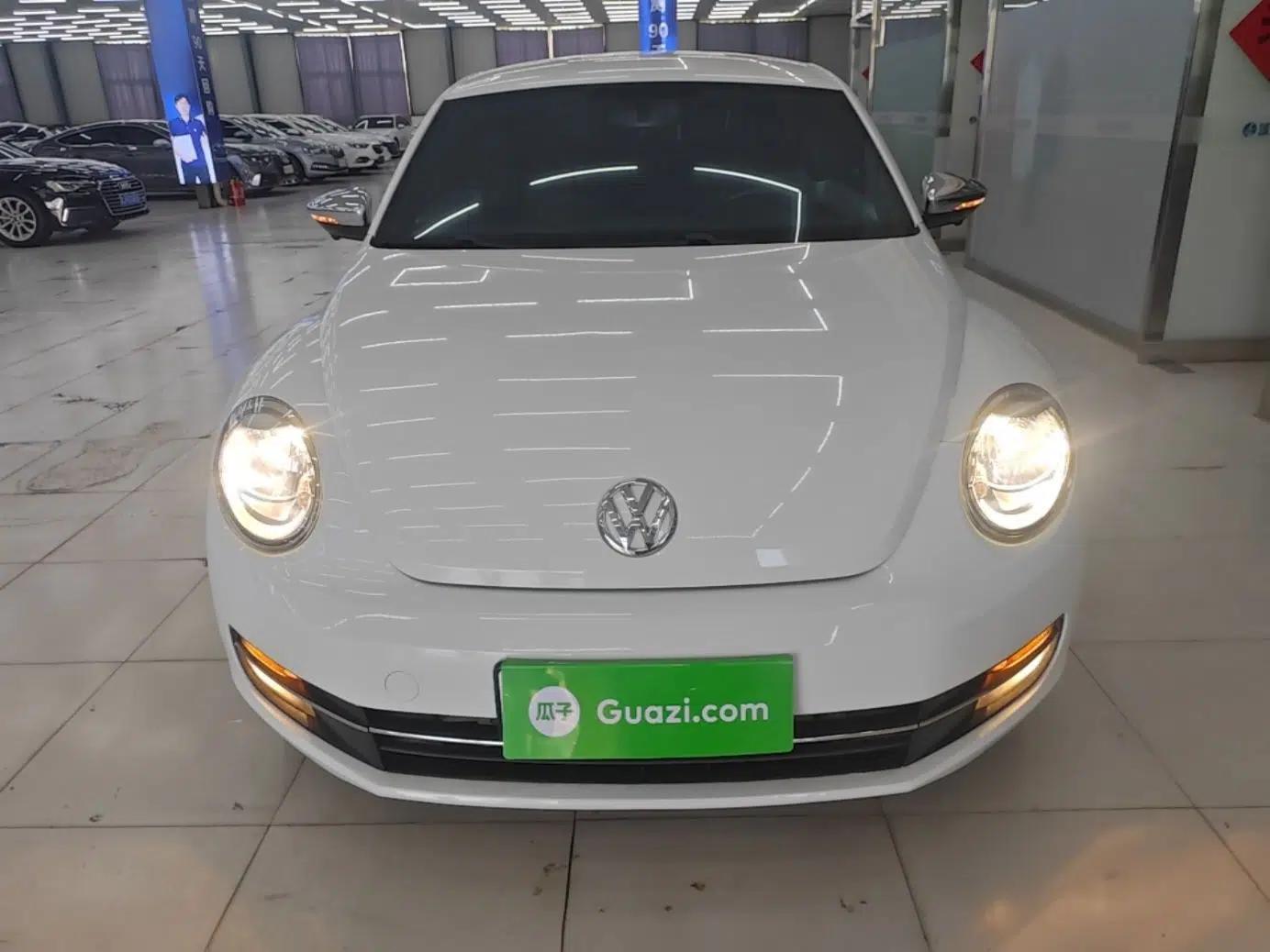 Volkswagen Beetle 2015 180TSI model — миниатюра 2
