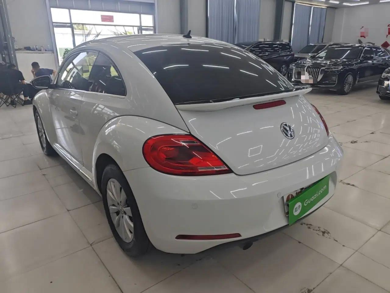 Volkswagen Beetle 2015 180TSI model — миниатюра 4