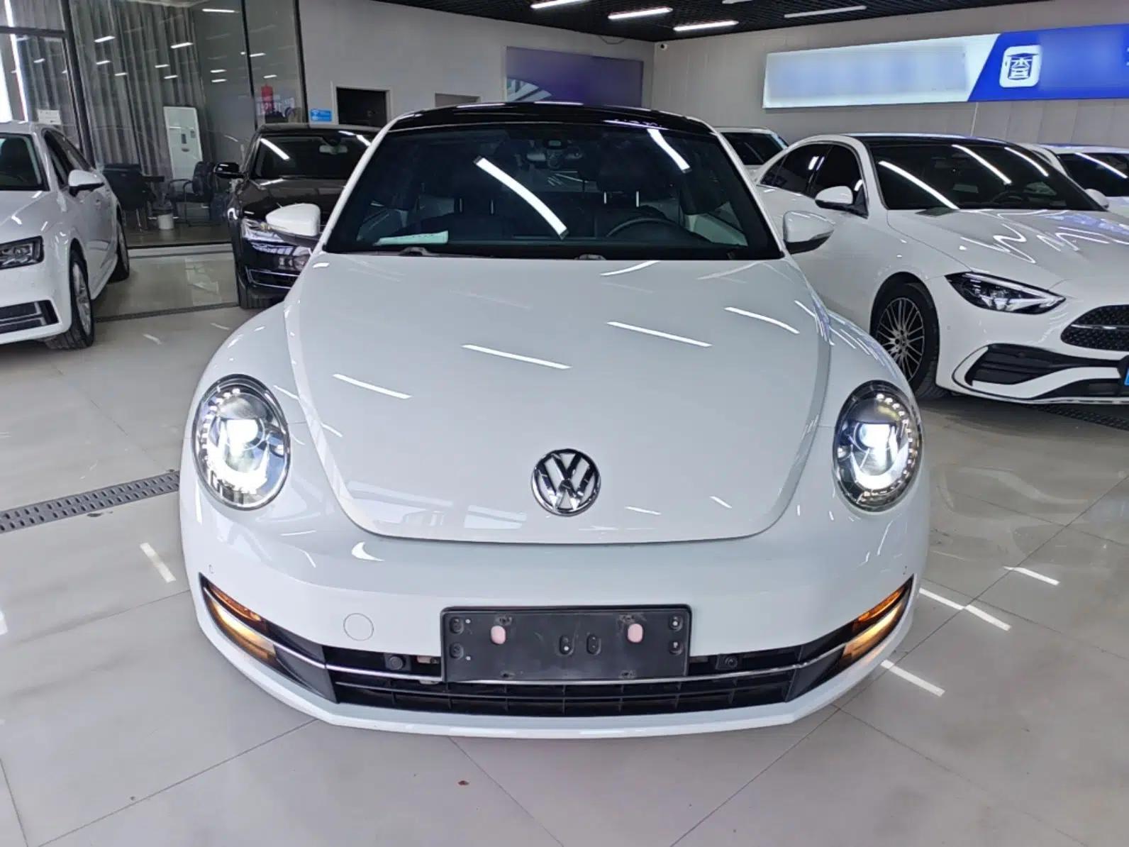 Volkswagen Beetle 2015 180TSI model — миниатюра 2
