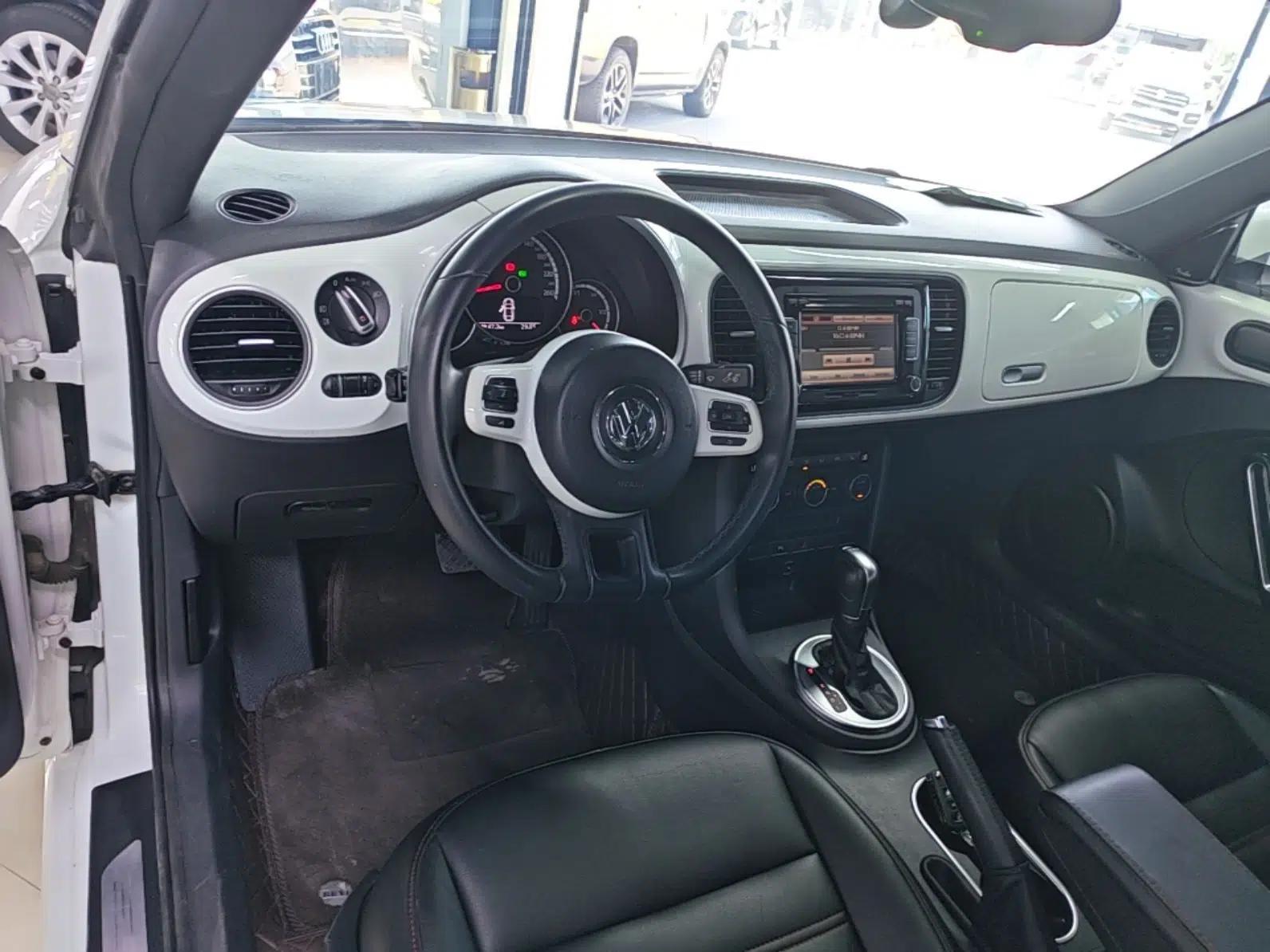 Volkswagen Beetle 2015 180TSI model — миниатюра 13