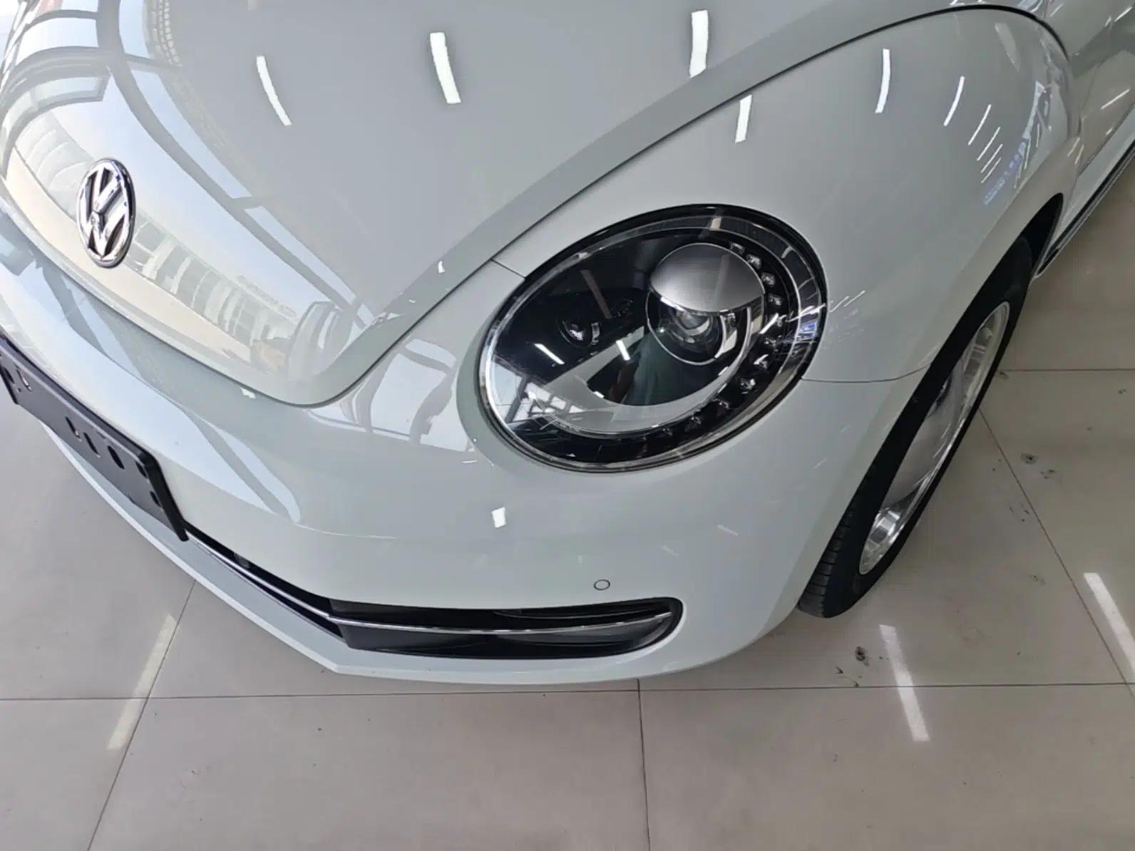 Volkswagen Beetle 2015 180TSI model — миниатюра 9