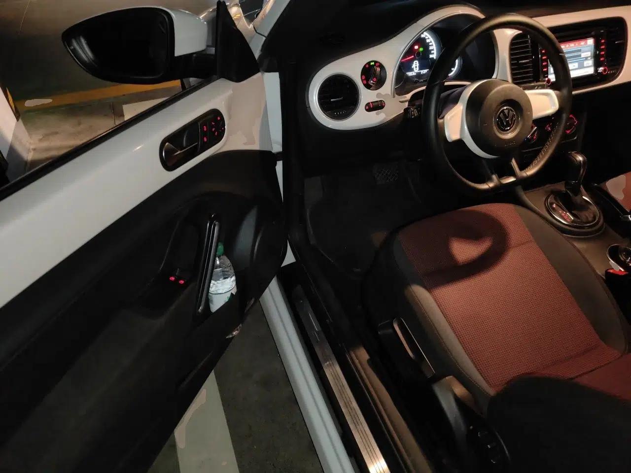 Volkswagen Beetle 2014 1.4TSI Fashion Edition — миниатюра 17