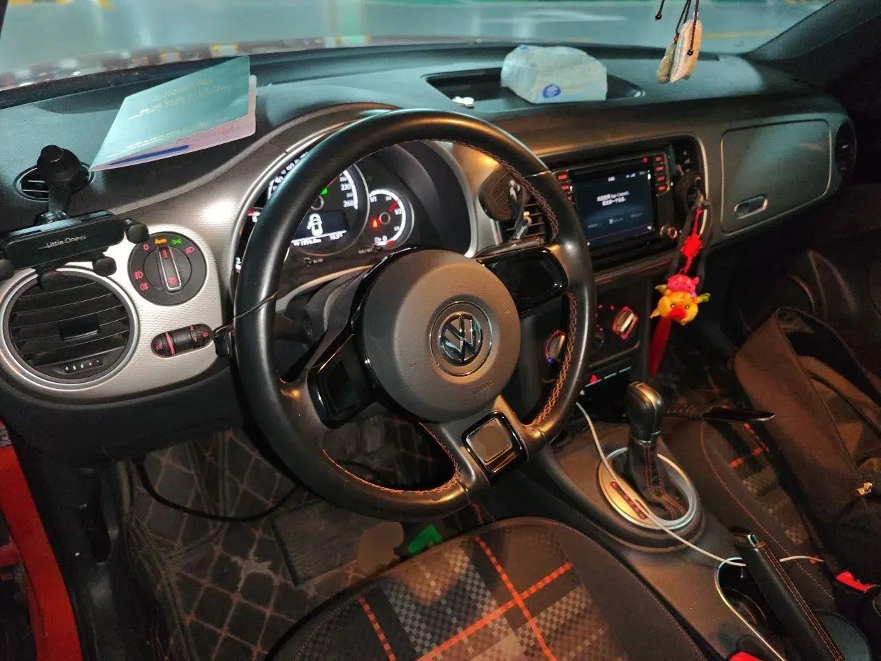 Volkswagen Beetle 2016 180TSI Club Edition — миниатюра 11