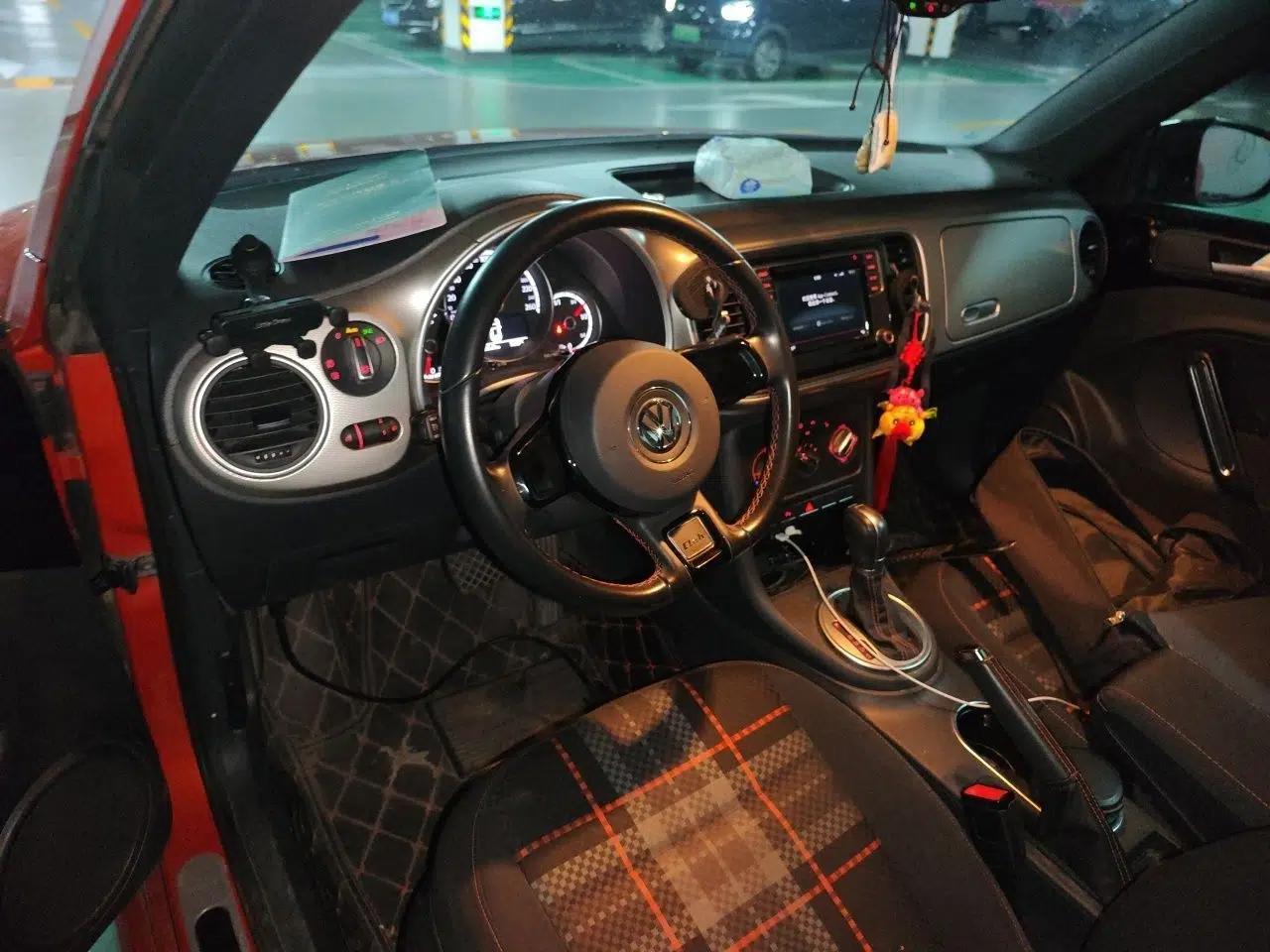 Volkswagen Beetle 2016 180TSI Club Edition — миниатюра 10