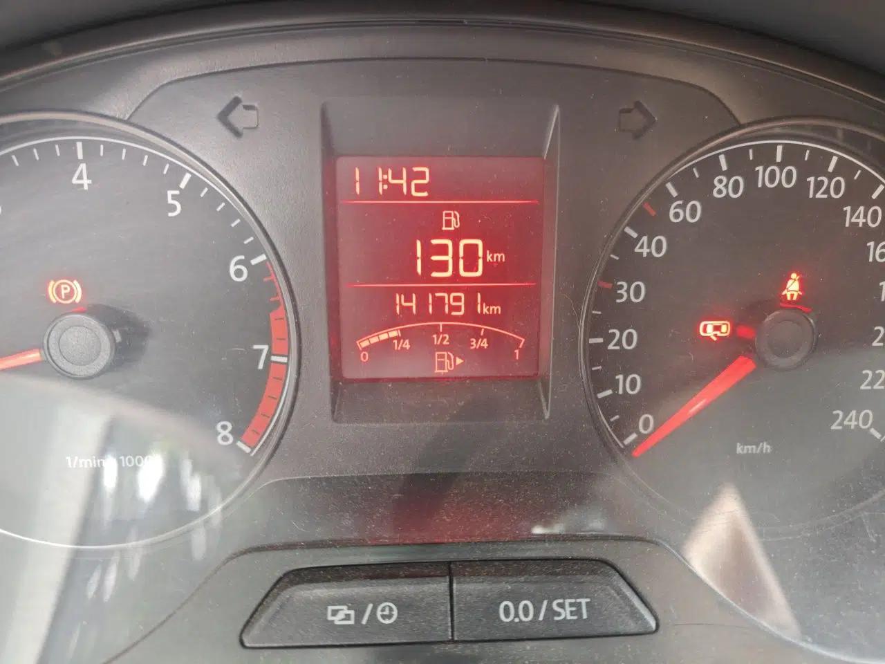 Volkswagen Santana 2015 1.6L Manual Comfort Edition — миниатюра 13