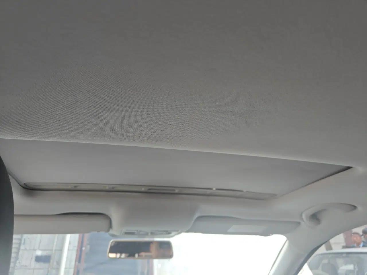 Volkswagen Santana 2015 1.6L Manual Comfort Edition — миниатюра 19