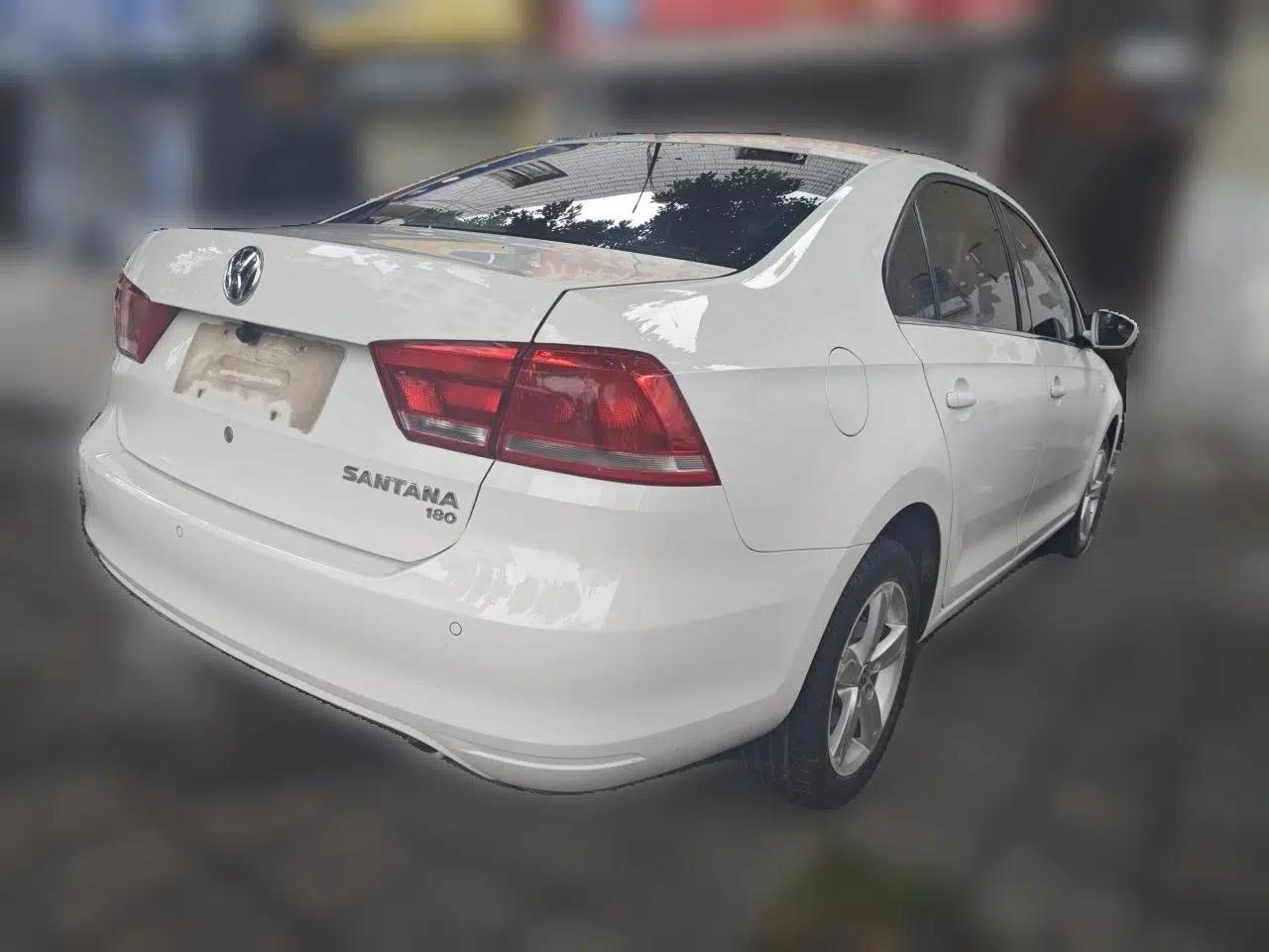 Volkswagen Santana 2015 1.6L Manual Comfort Edition — миниатюра 6