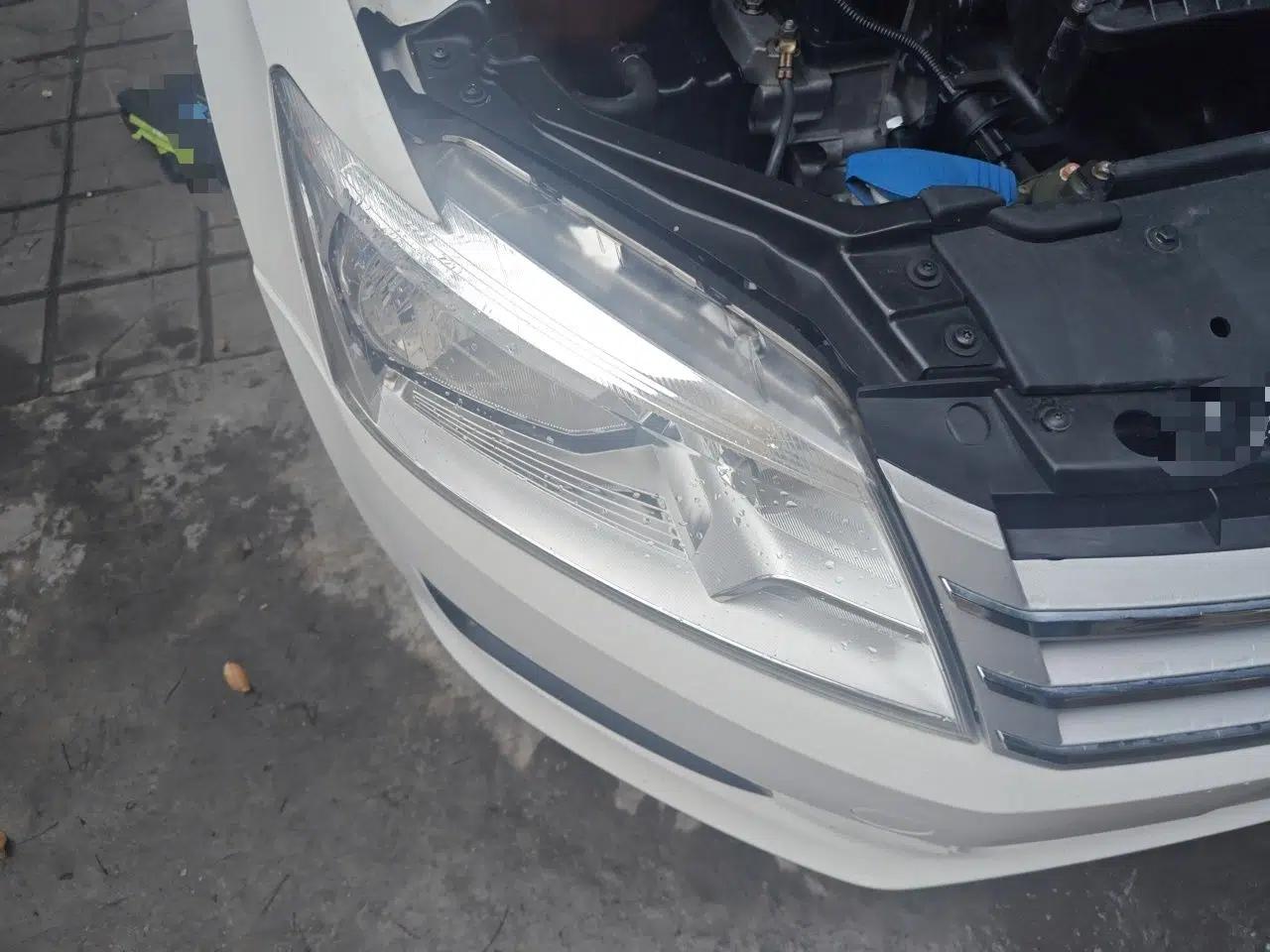 Volkswagen Santana 2015 1.6L Manual Comfort Edition — миниатюра 7