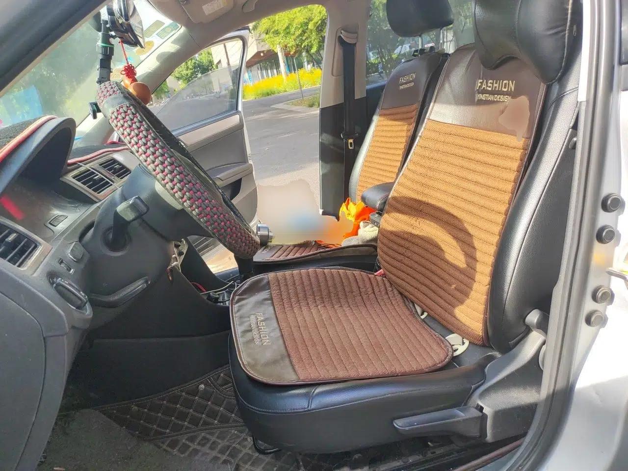 Volkswagen Santana 2015 1.6L Manual Comfort Edition — миниатюра 16