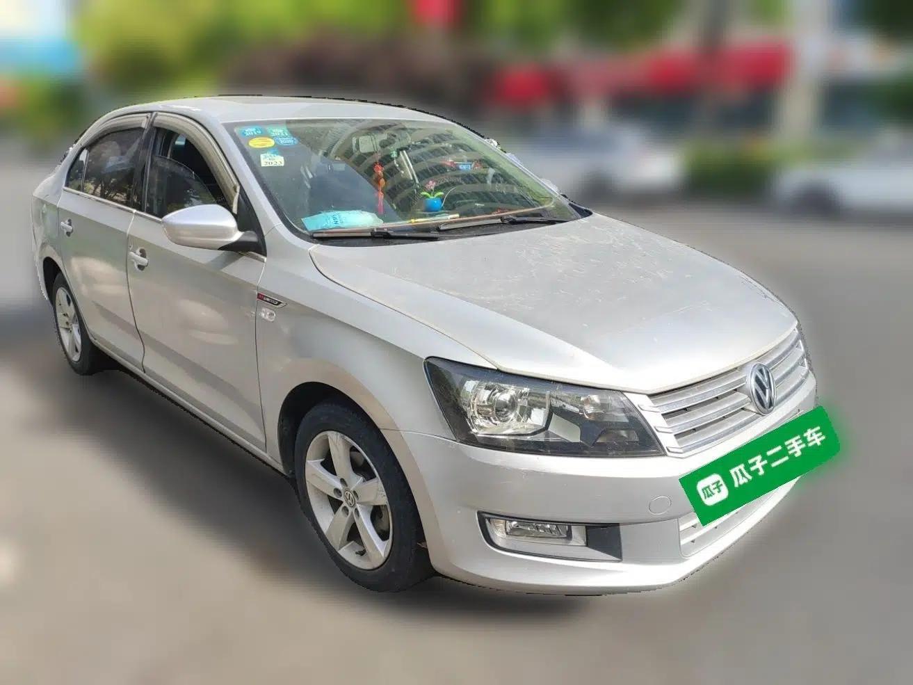 Volkswagen Santana 2015 1.6L Manual Comfort Edition — миниатюра 3