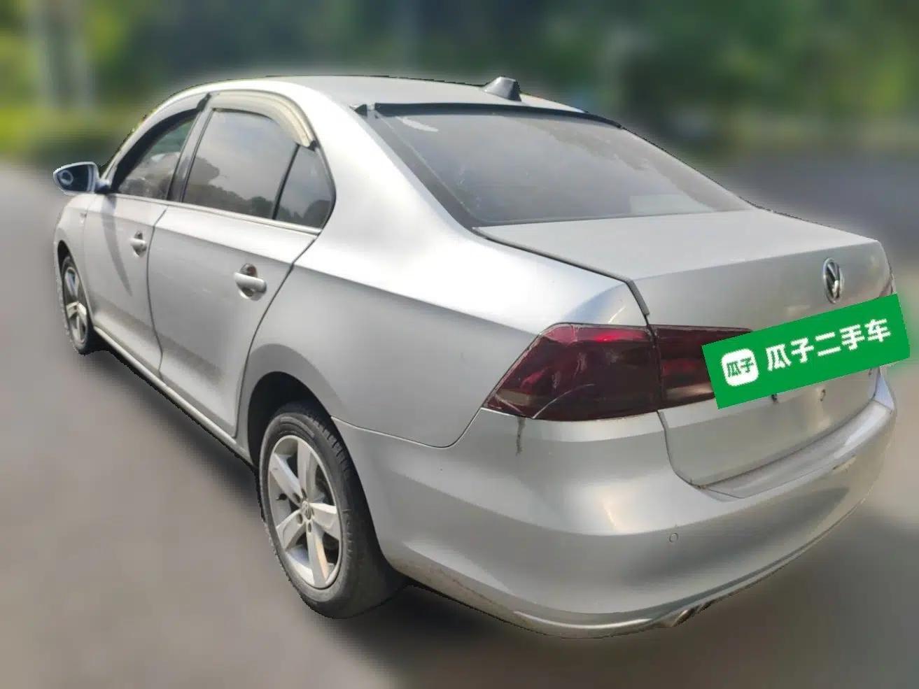 Volkswagen Santana 2015 1.6L Manual Comfort Edition — миниатюра 4