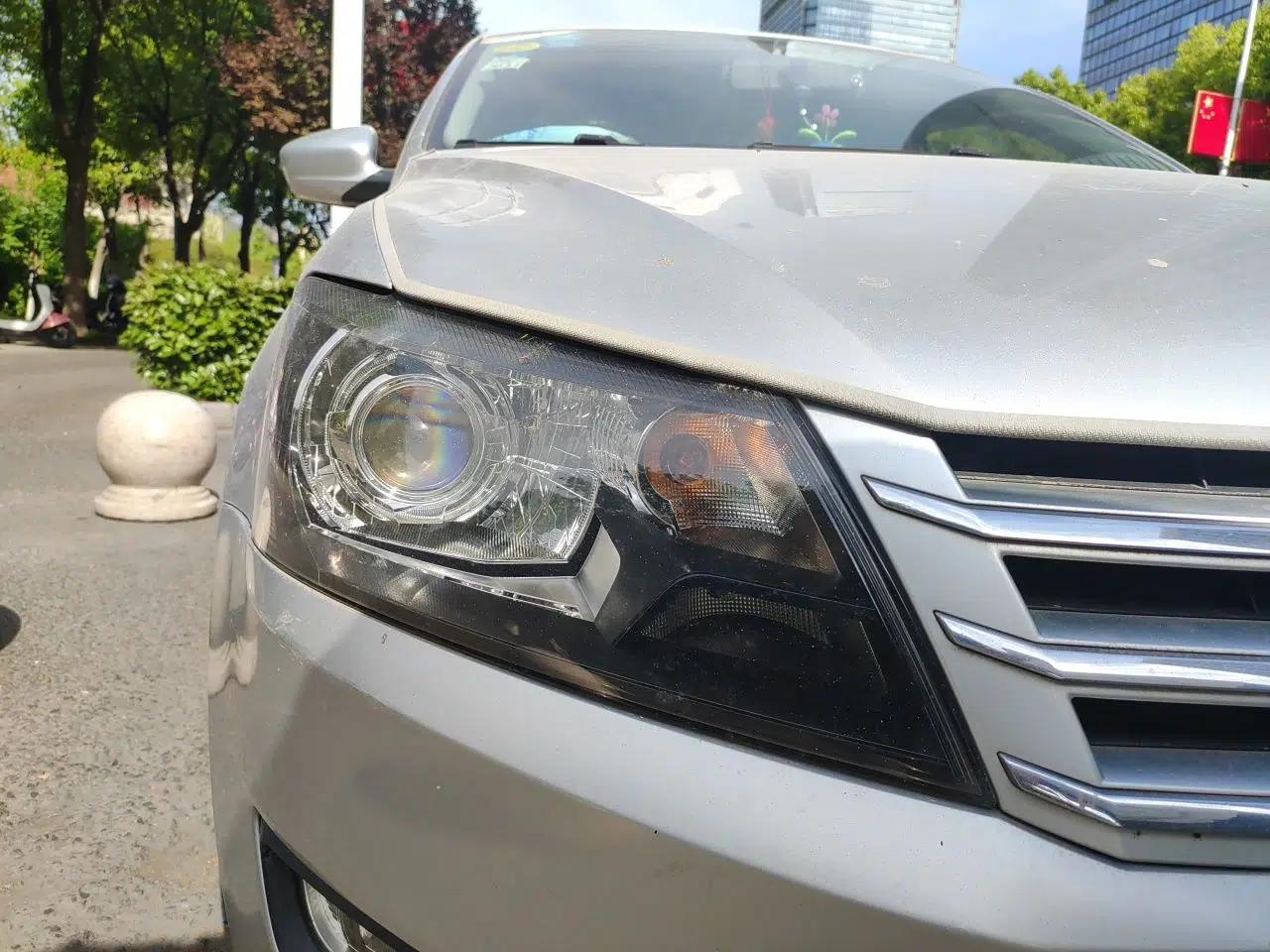 Volkswagen Santana 2015 1.6L Manual Comfort Edition — миниатюра 7