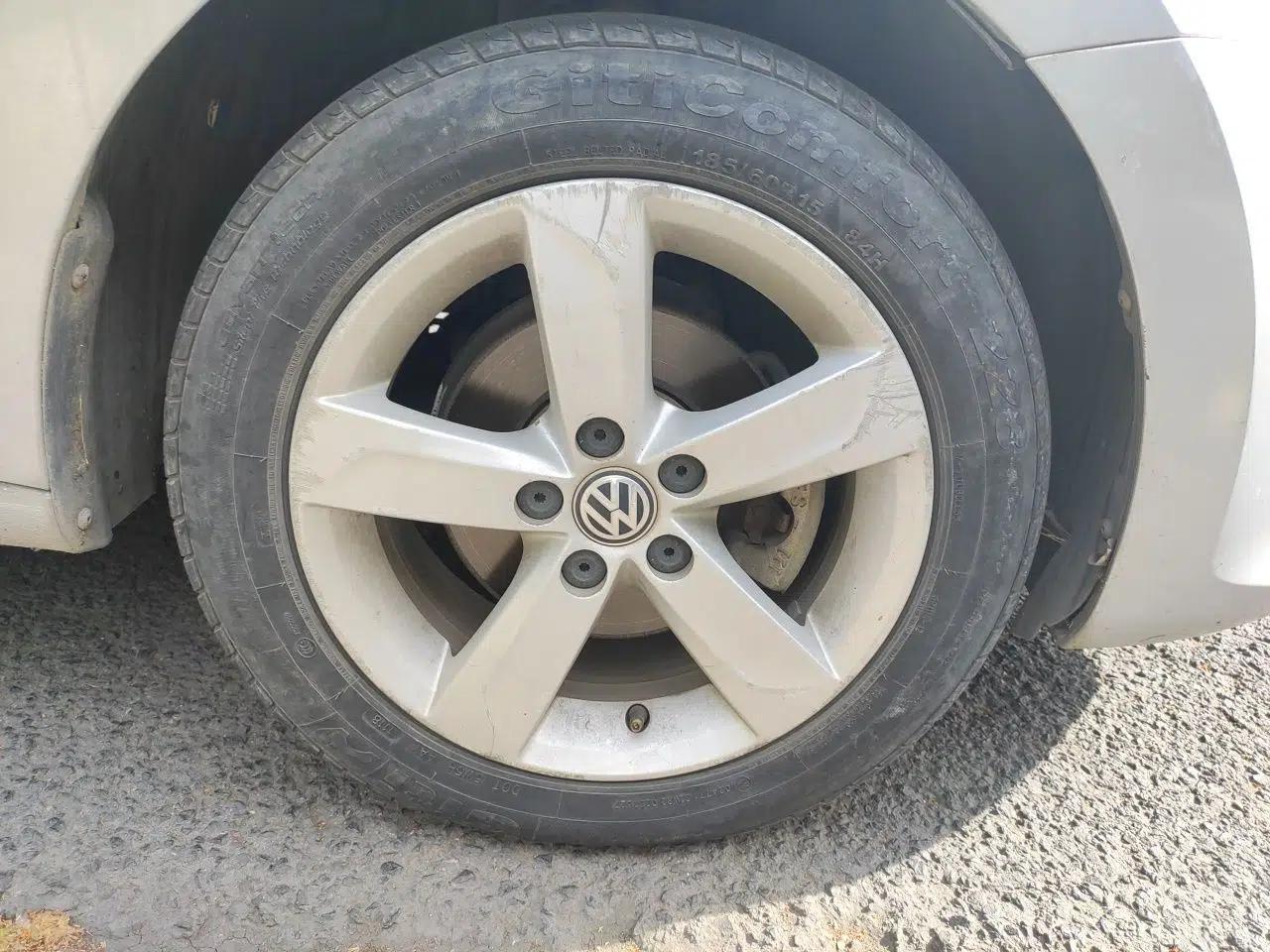 Volkswagen Santana 2015 1.6L Manual Comfort Edition — миниатюра 8