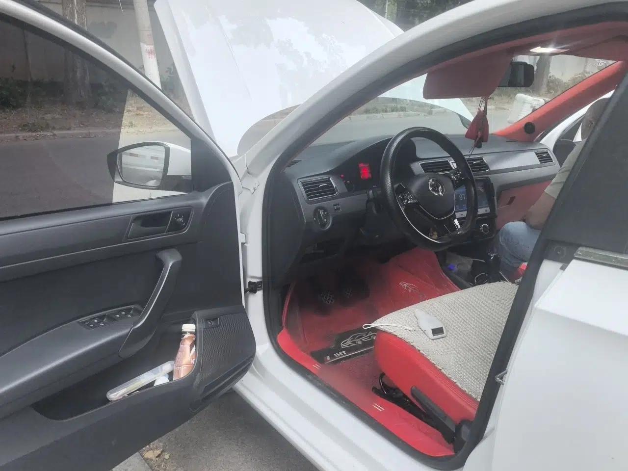 Volkswagen Santana 2016 1.6L Manual Fashion Edition — миниатюра 17