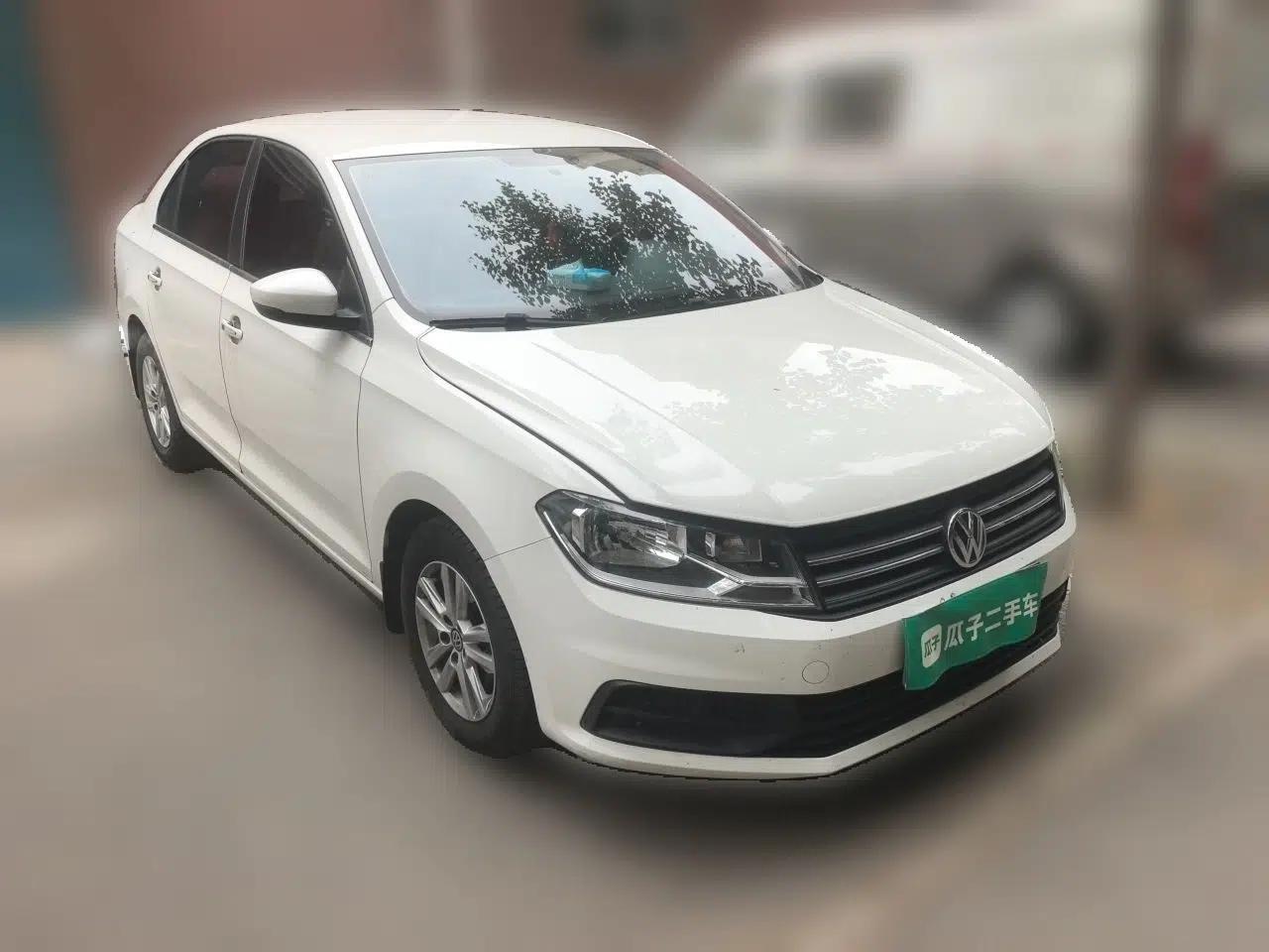 Volkswagen Santana 2016 1.6L Manual Fashion Edition — миниатюра 3