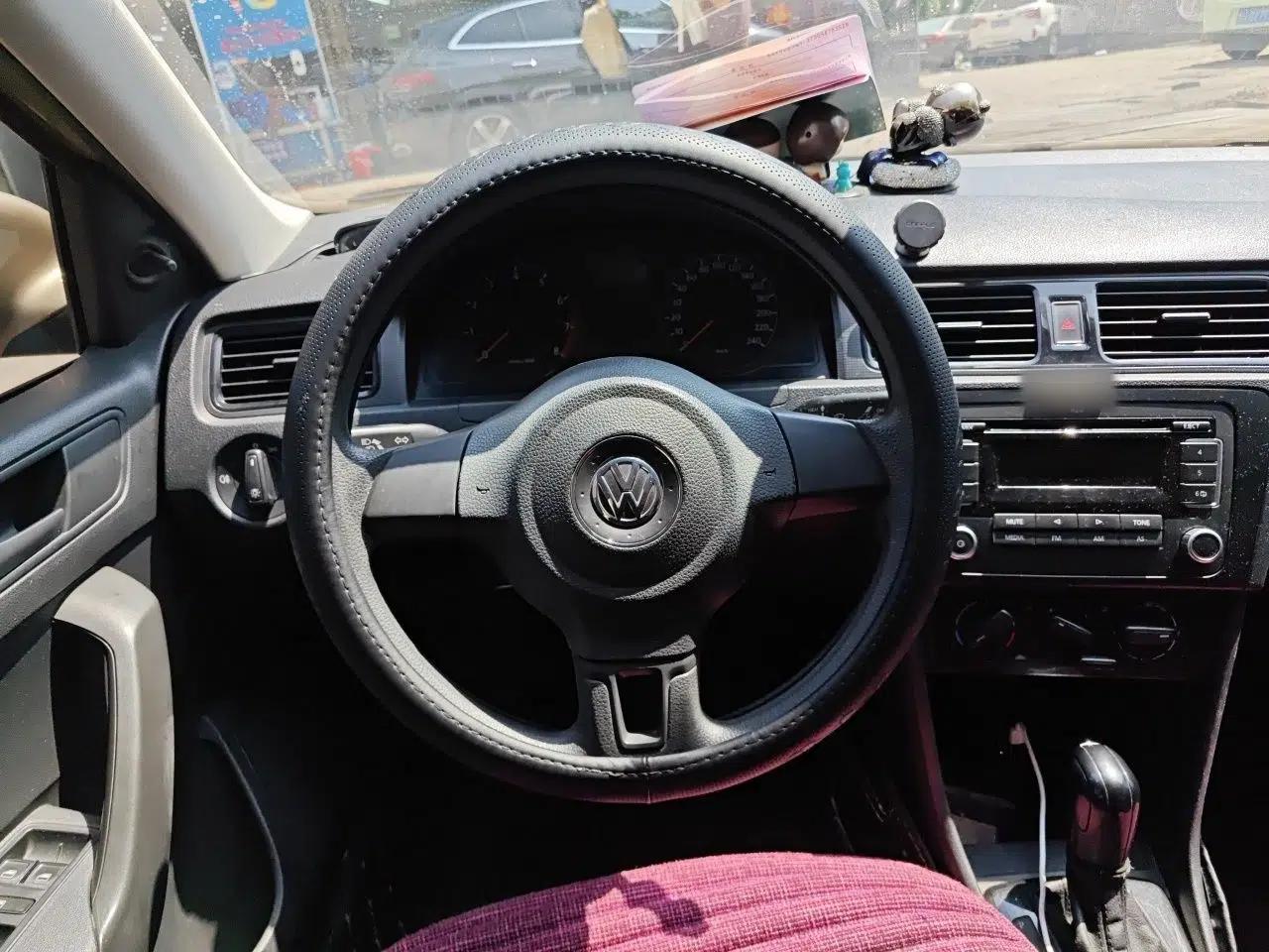 Volkswagen Santana 2013 1.6L Automatic Fashion Edition — миниатюра 11
