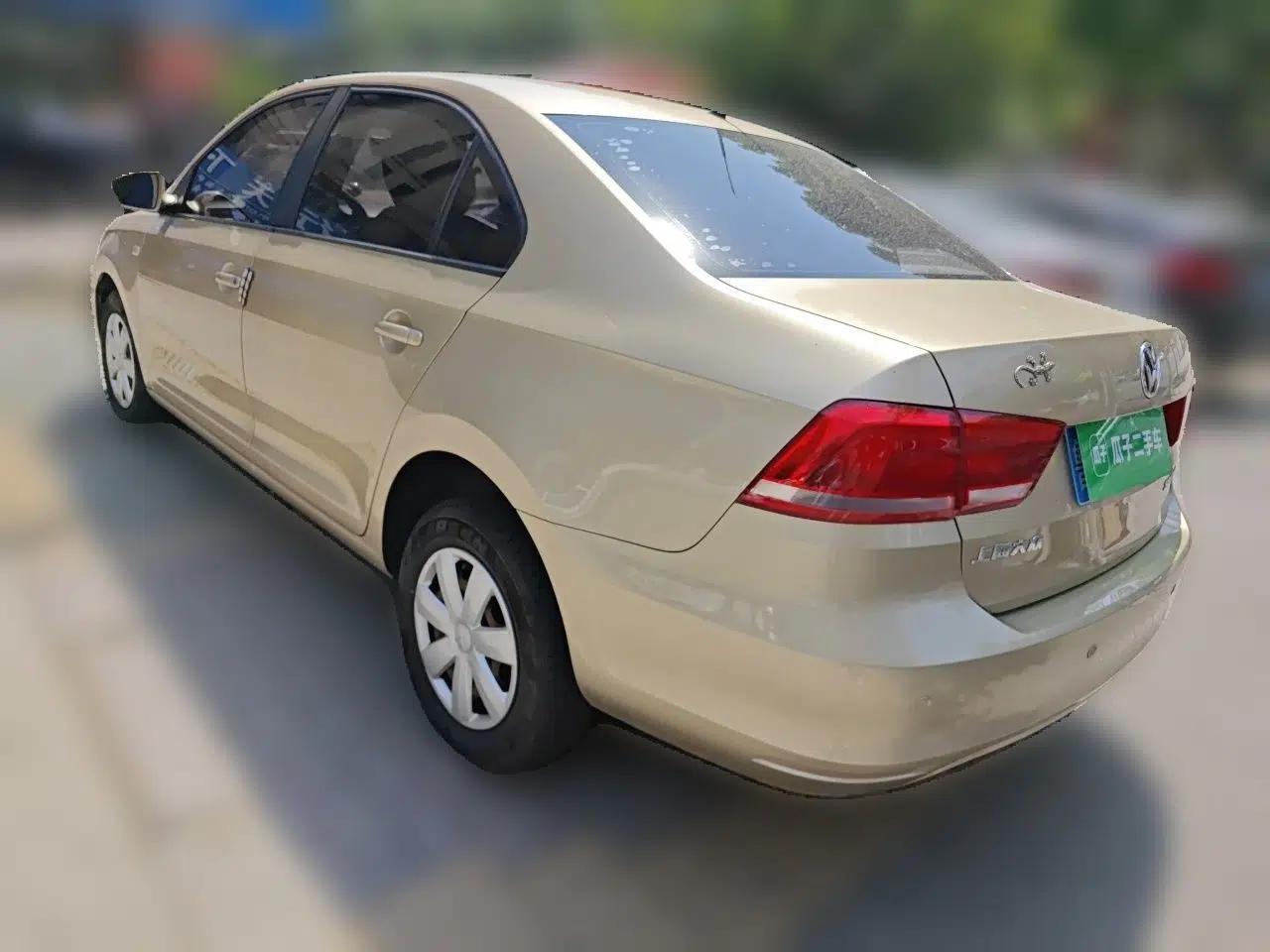 Volkswagen Santana 2013 1.6L Automatic Fashion Edition — миниатюра 4