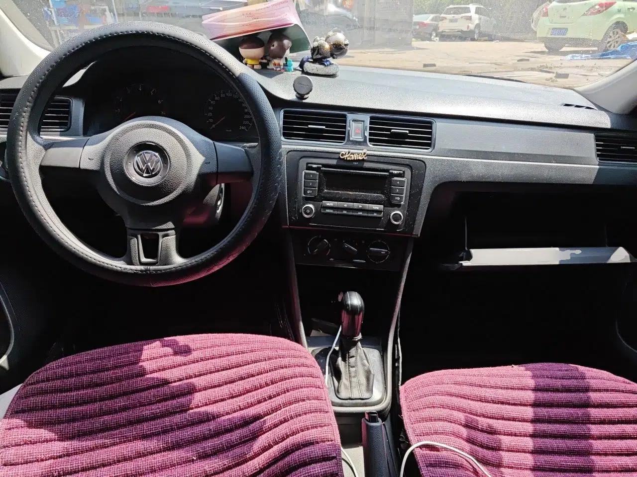 Volkswagen Santana 2013 1.6L Automatic Fashion Edition — миниатюра 10