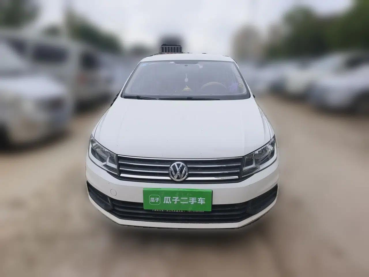 Volkswagen Santana 2016 1.6L Manual Fashion Edition — миниатюра 2