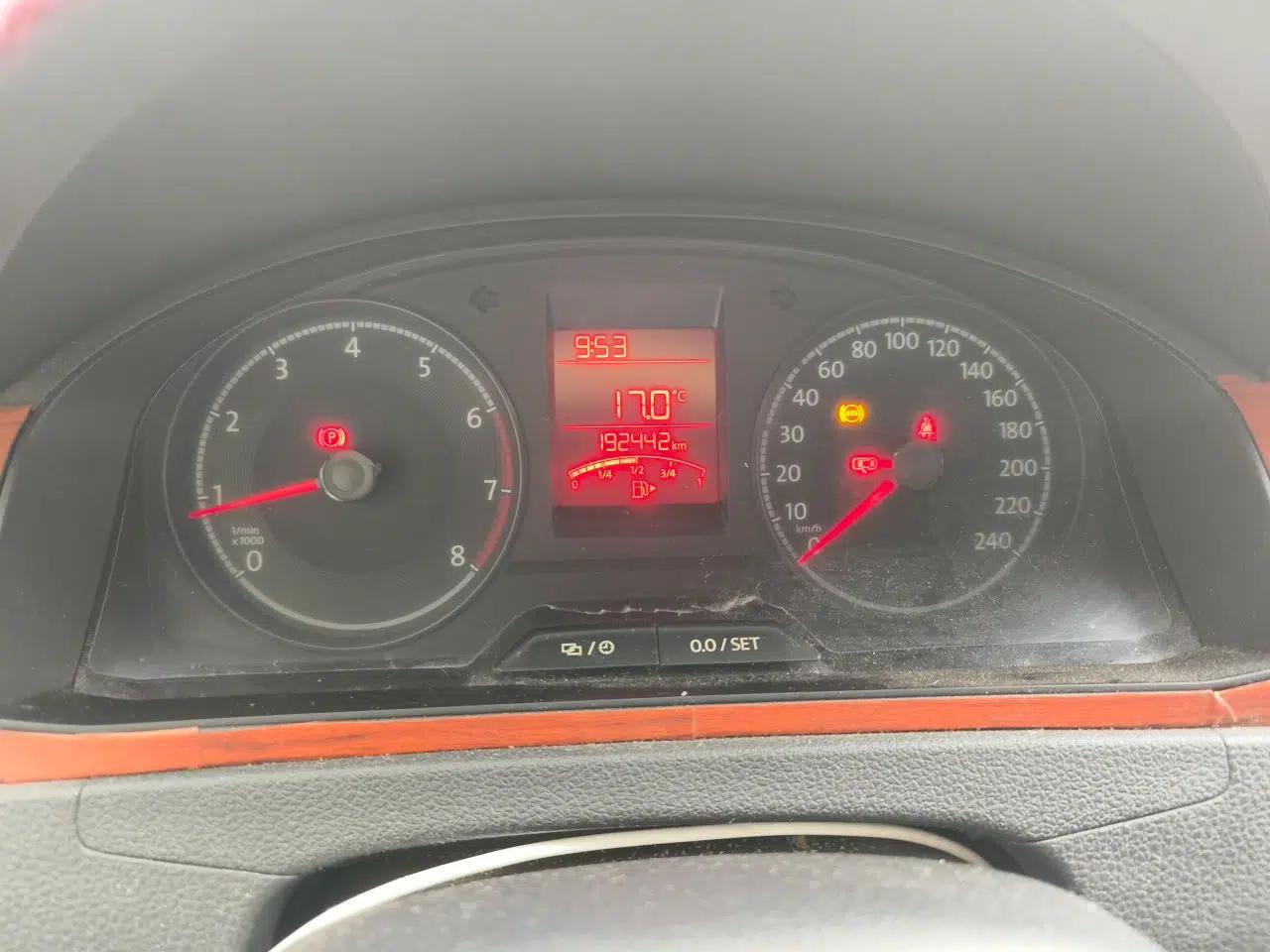 Volkswagen Santana 2016 1.6L Manual Fashion Edition — миниатюра 12
