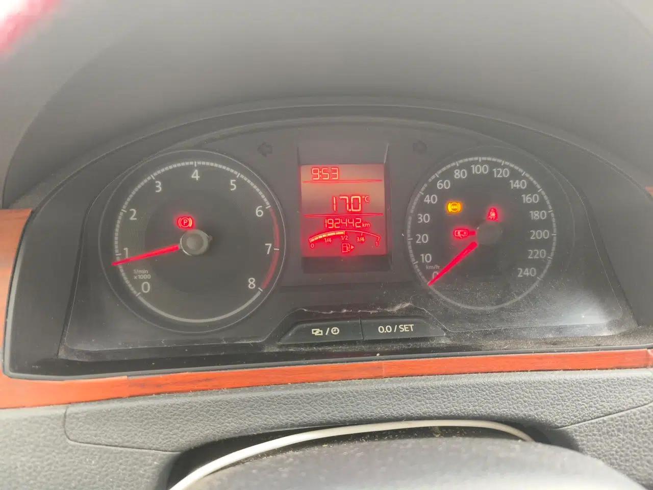Volkswagen Santana 2016 1.6L Manual Fashion Edition — миниатюра 13
