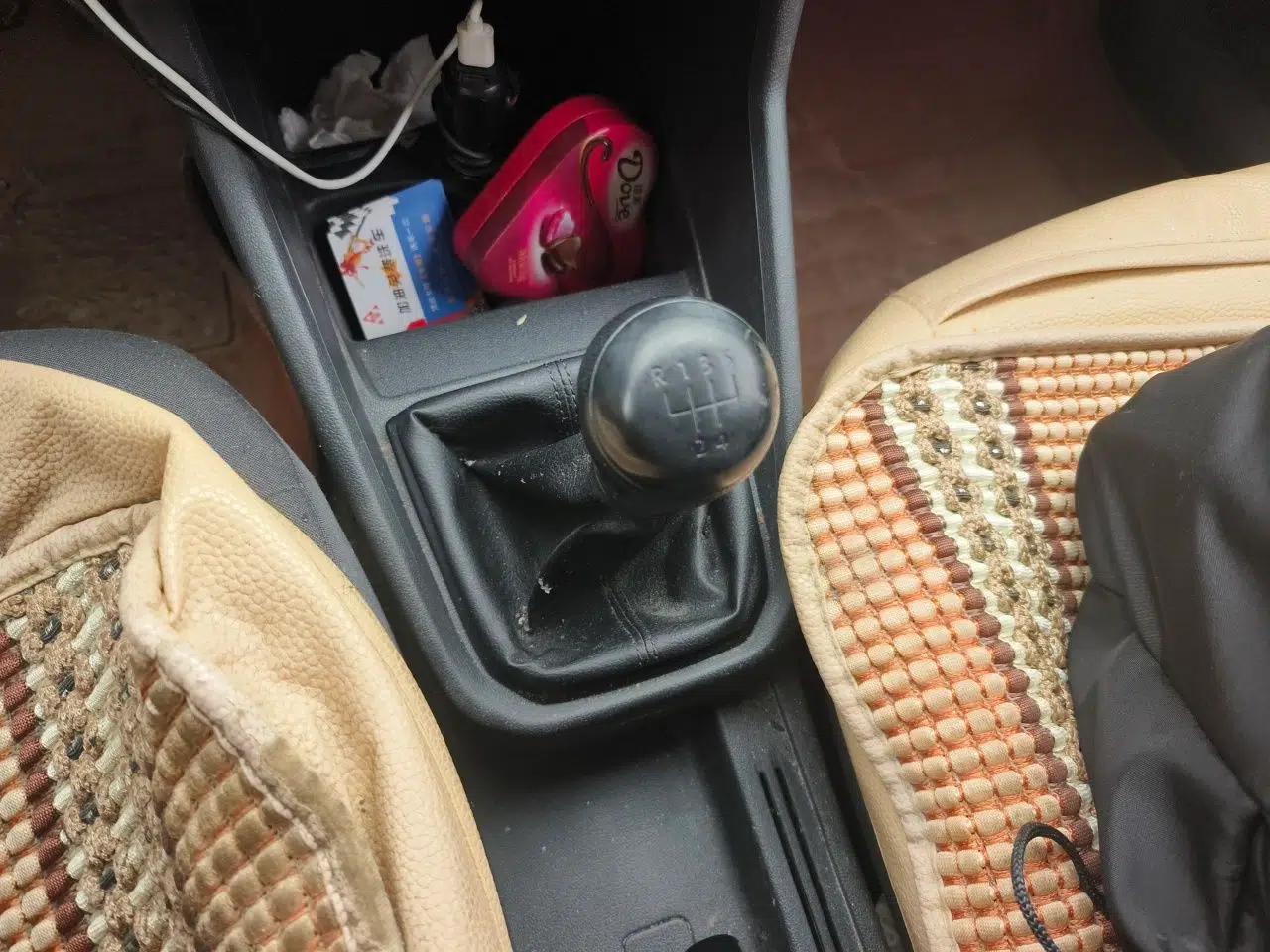 Volkswagen Santana 2016 1.6L Manual Fashion Edition — миниатюра 15