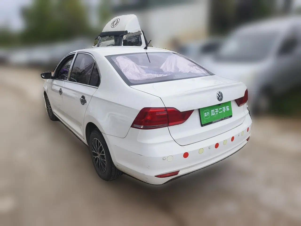 Volkswagen Santana 2016 1.6L Manual Fashion Edition — миниатюра 4